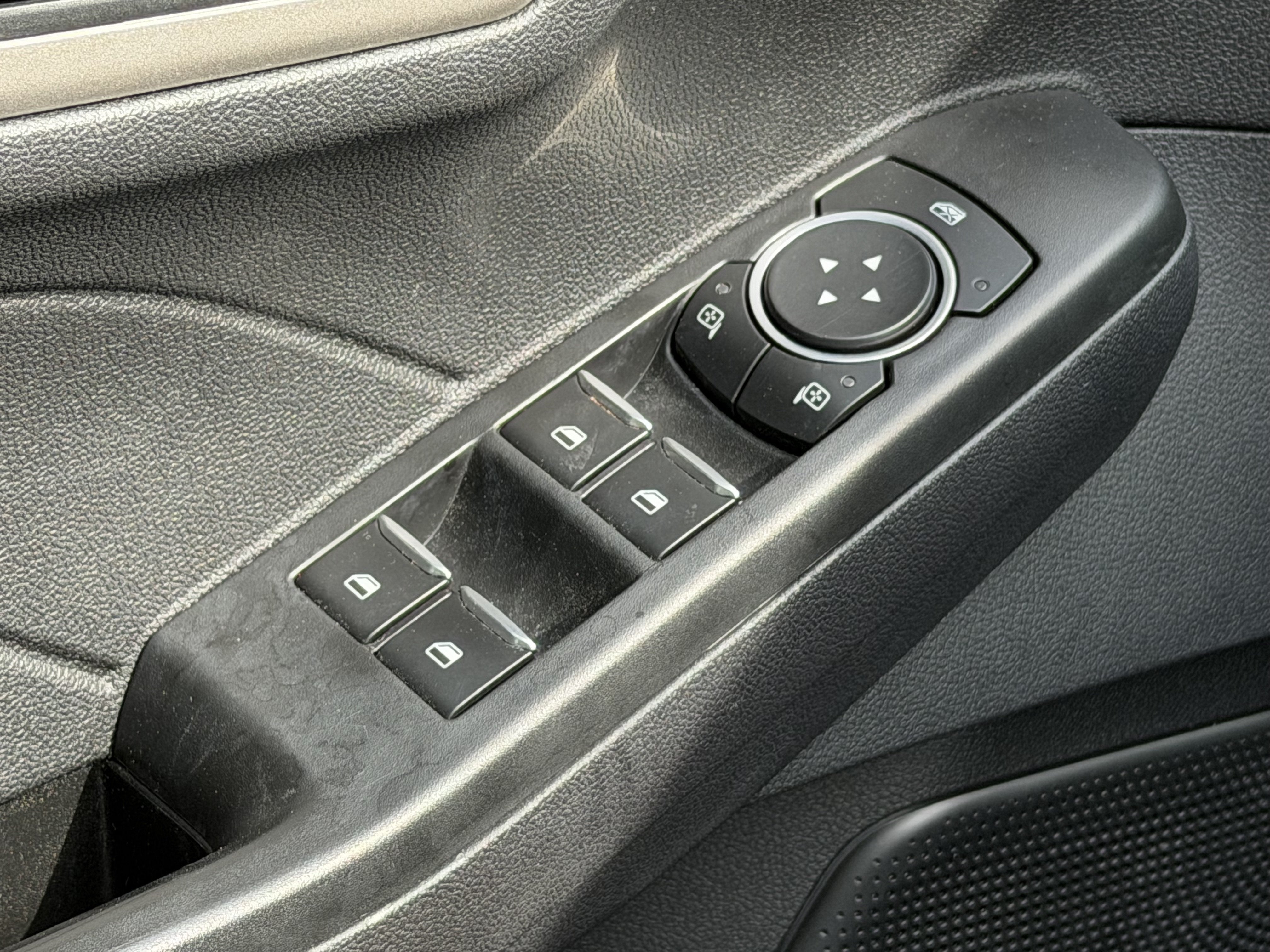 2022 Ford Escape SE - Photo 21