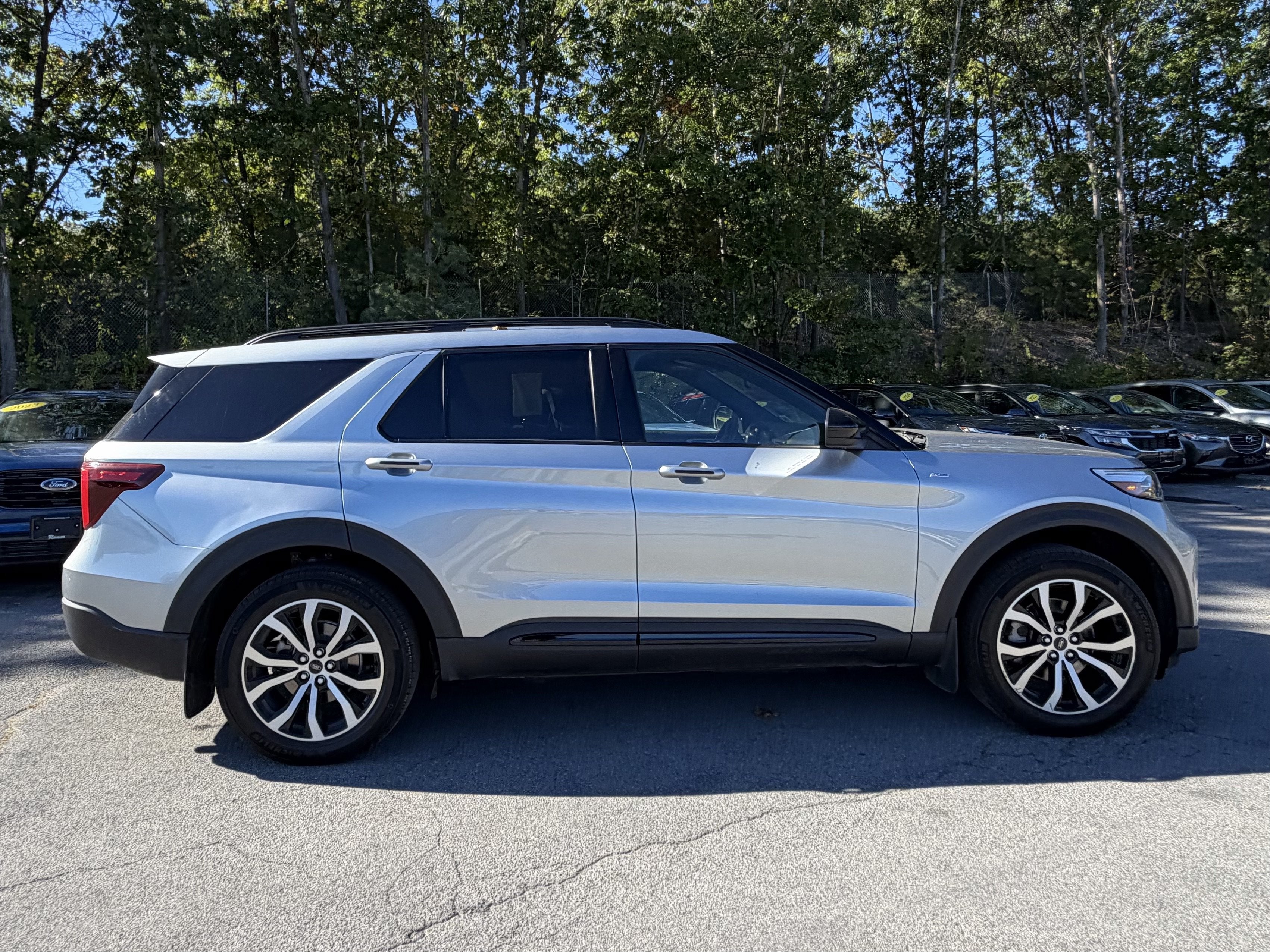 2024 Ford Explorer ST-Line