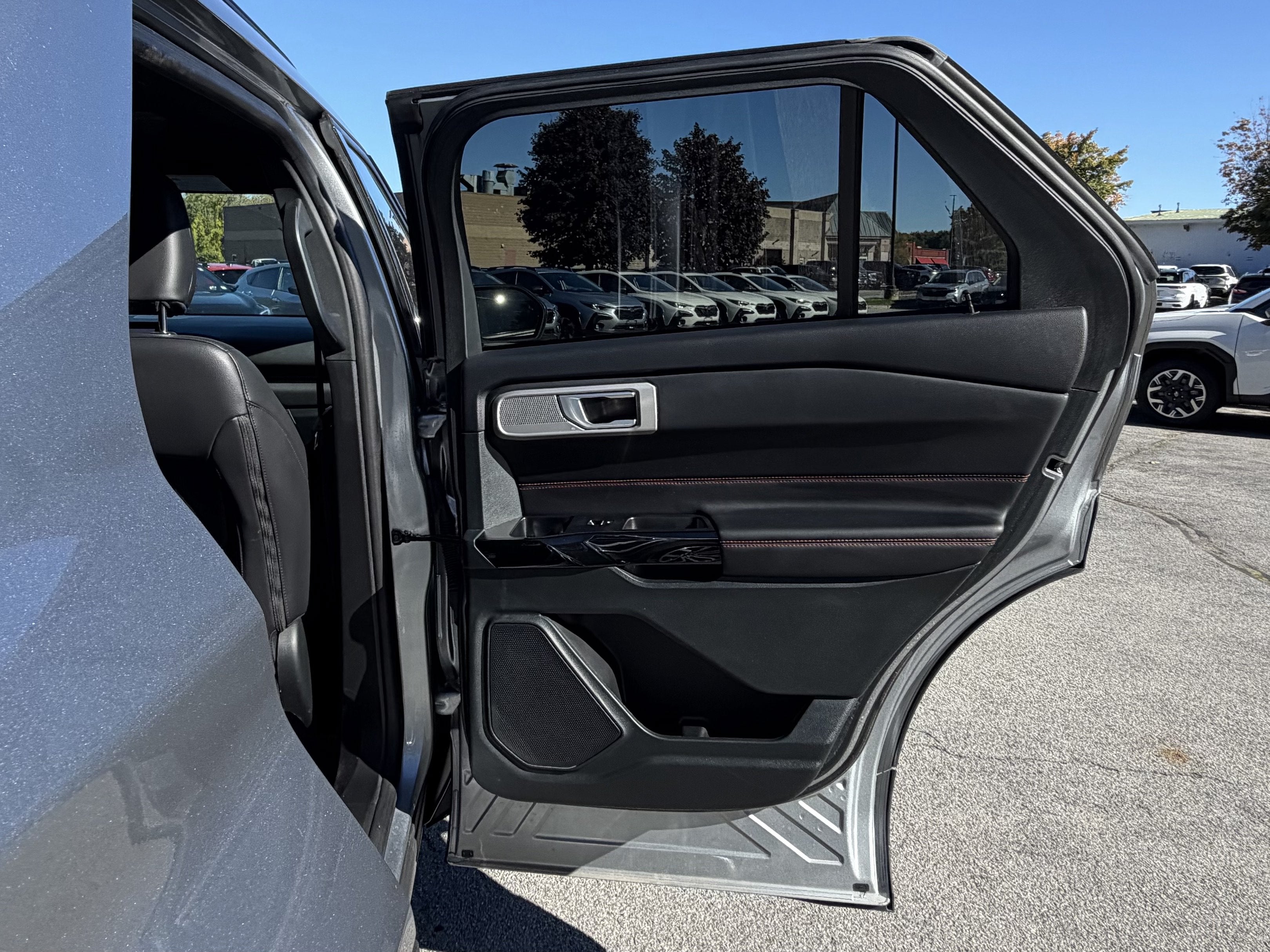 2024 Ford Explorer ST-Line