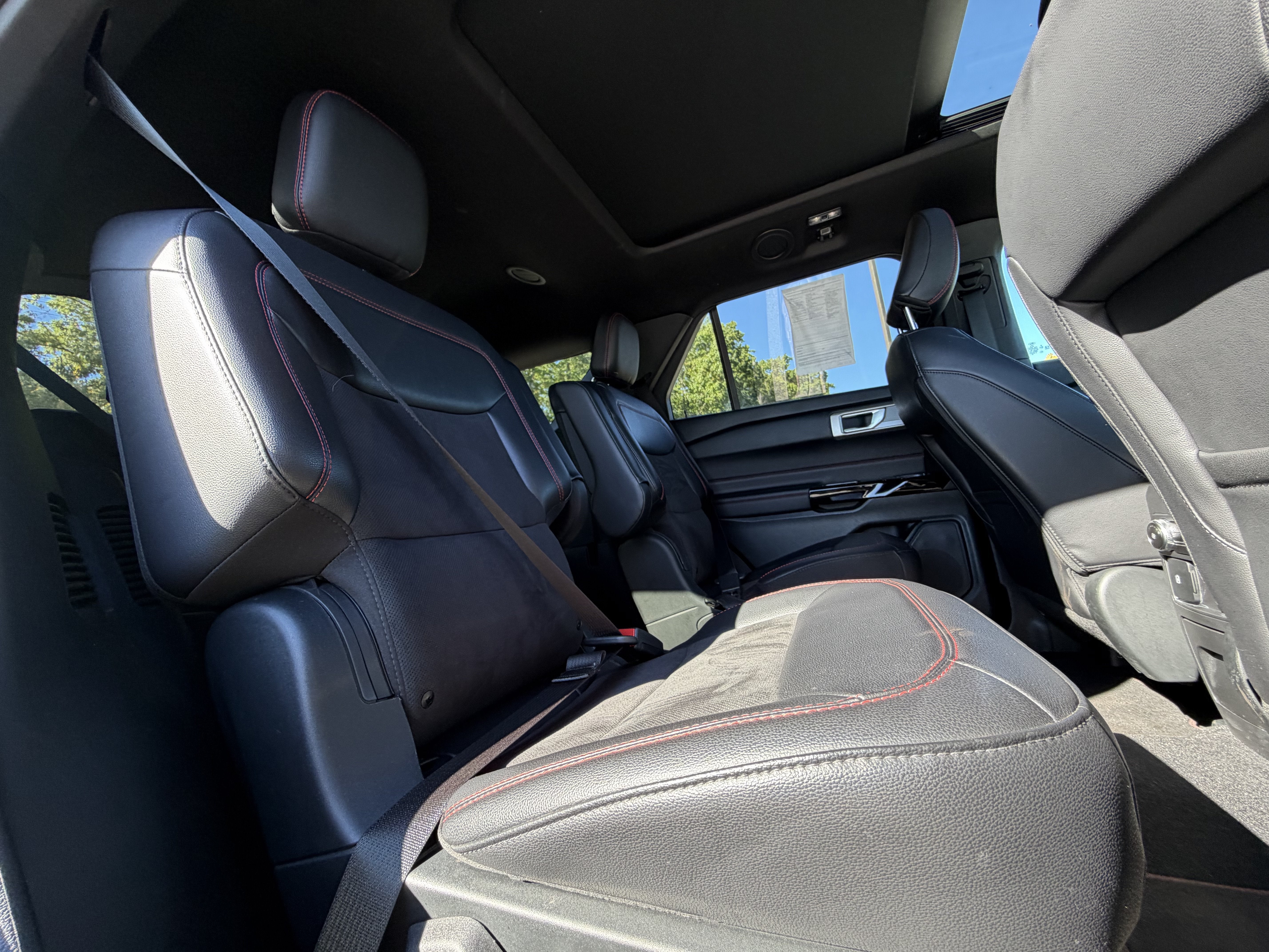 2024 Ford Explorer ST-Line