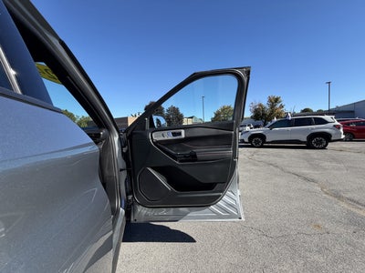 2024 Ford Explorer ST-Line