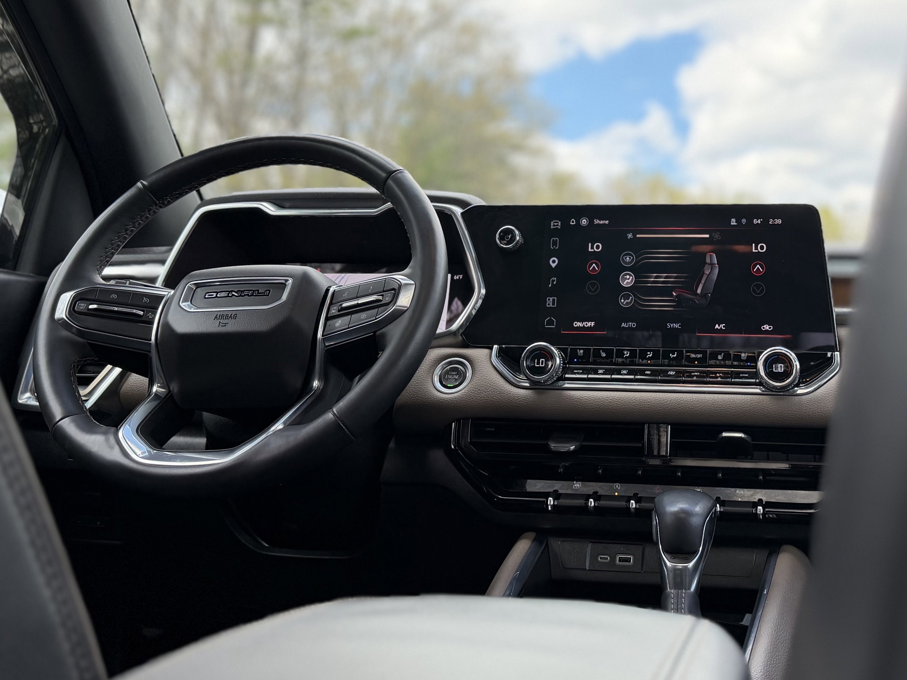 2025 GMC Canyon Denali