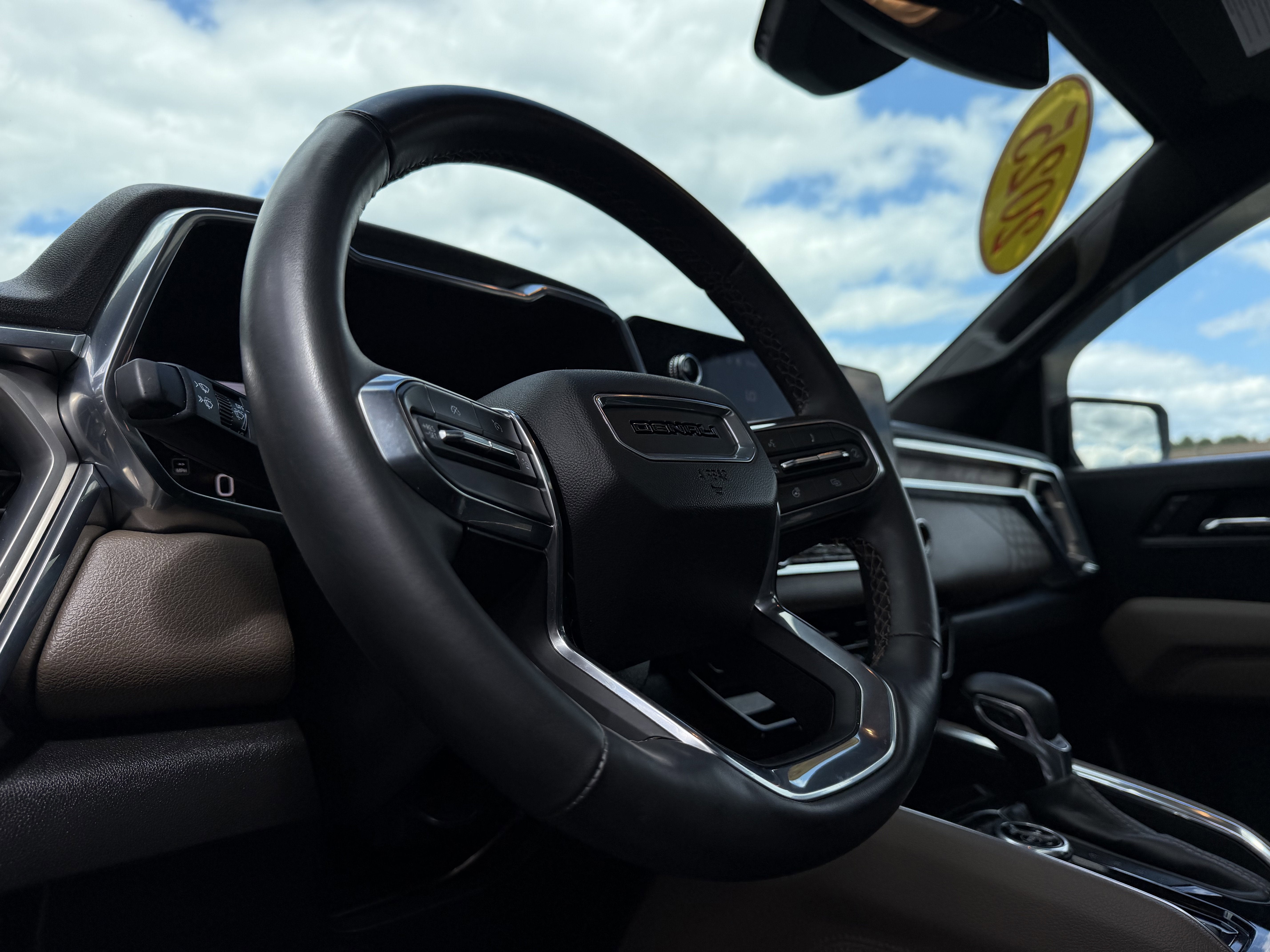 2025 GMC Canyon Denali