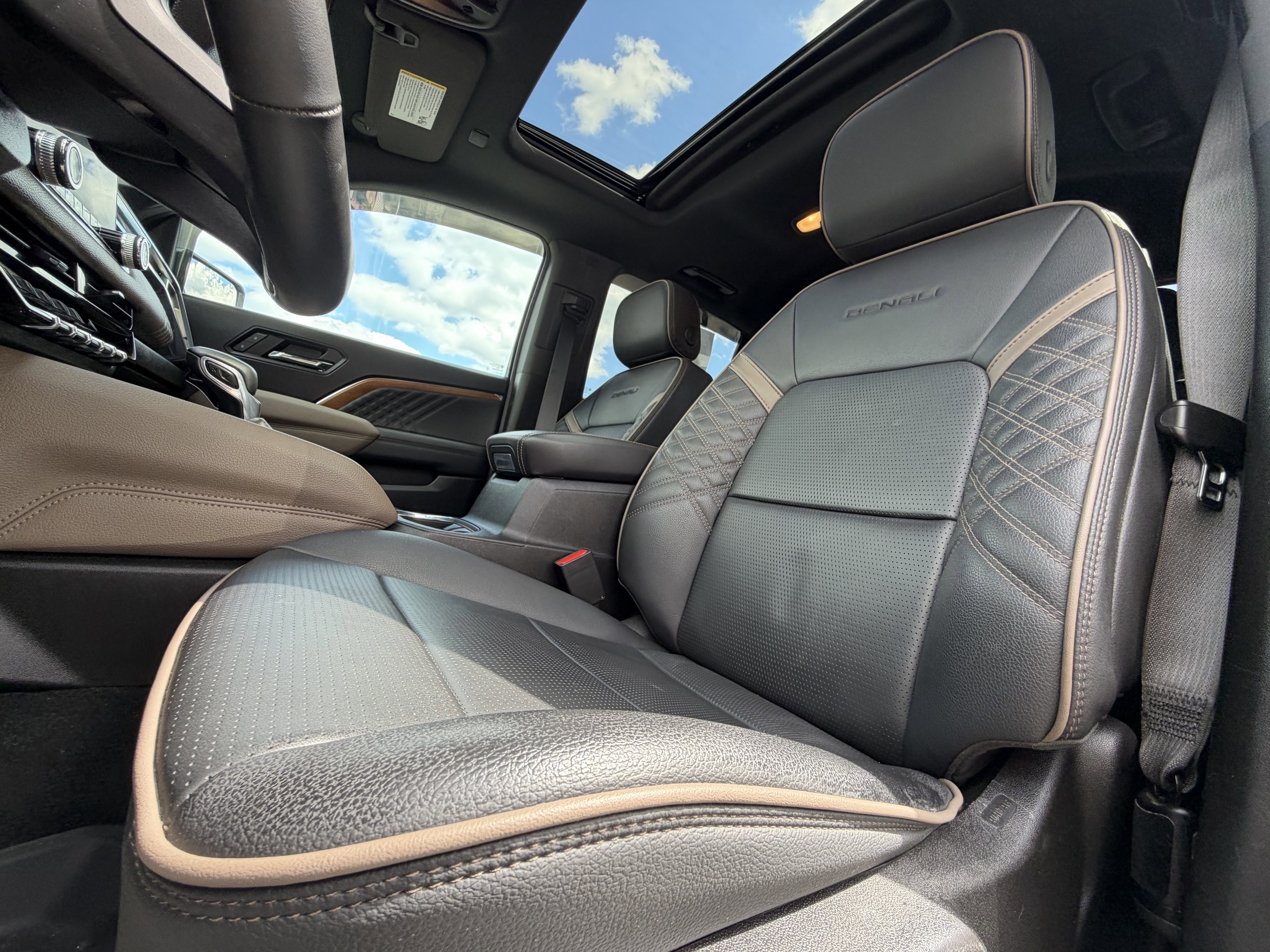 2025 GMC Canyon Denali