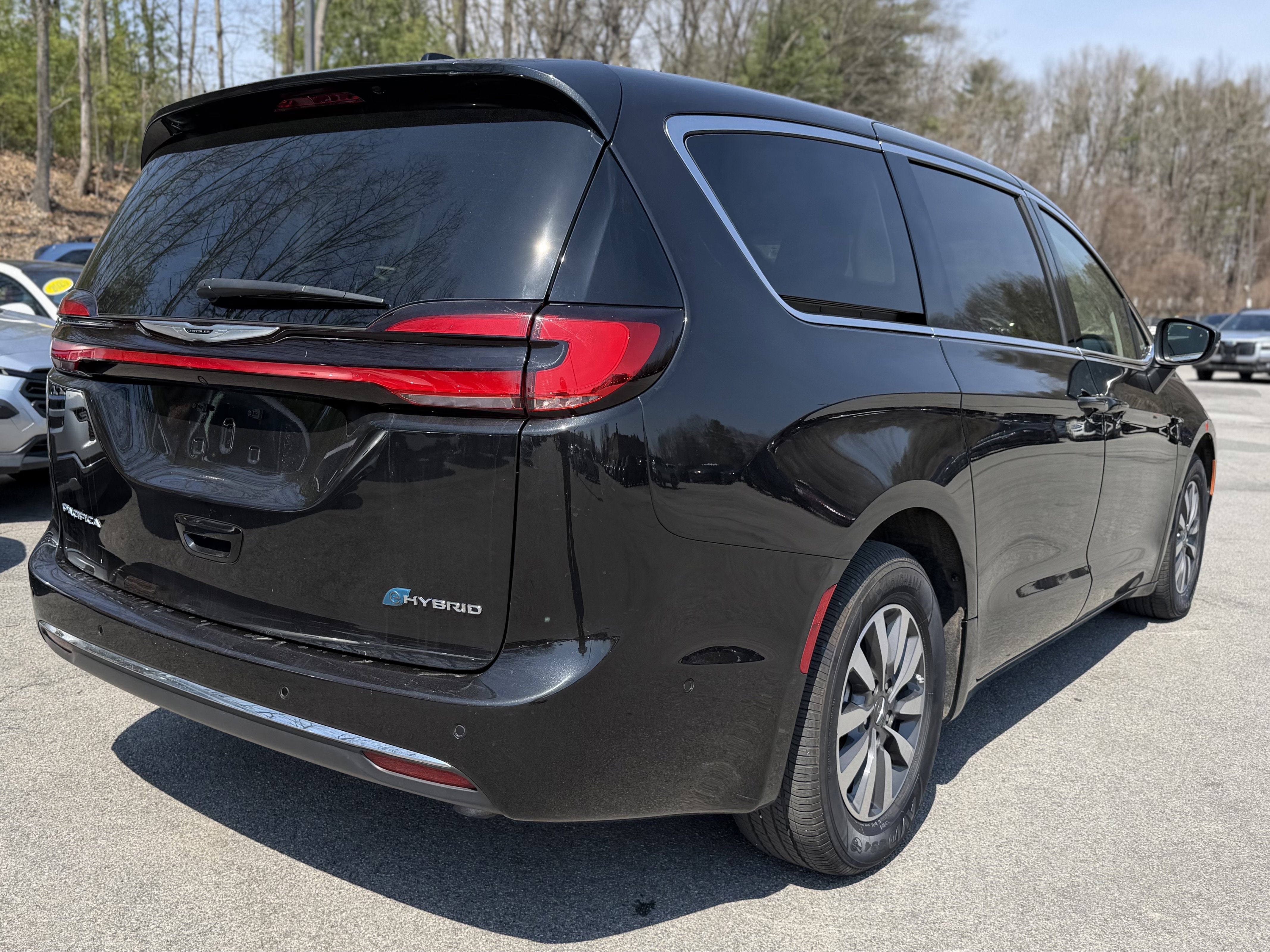 2023 Chrysler Pacifica Hybrid Touring L