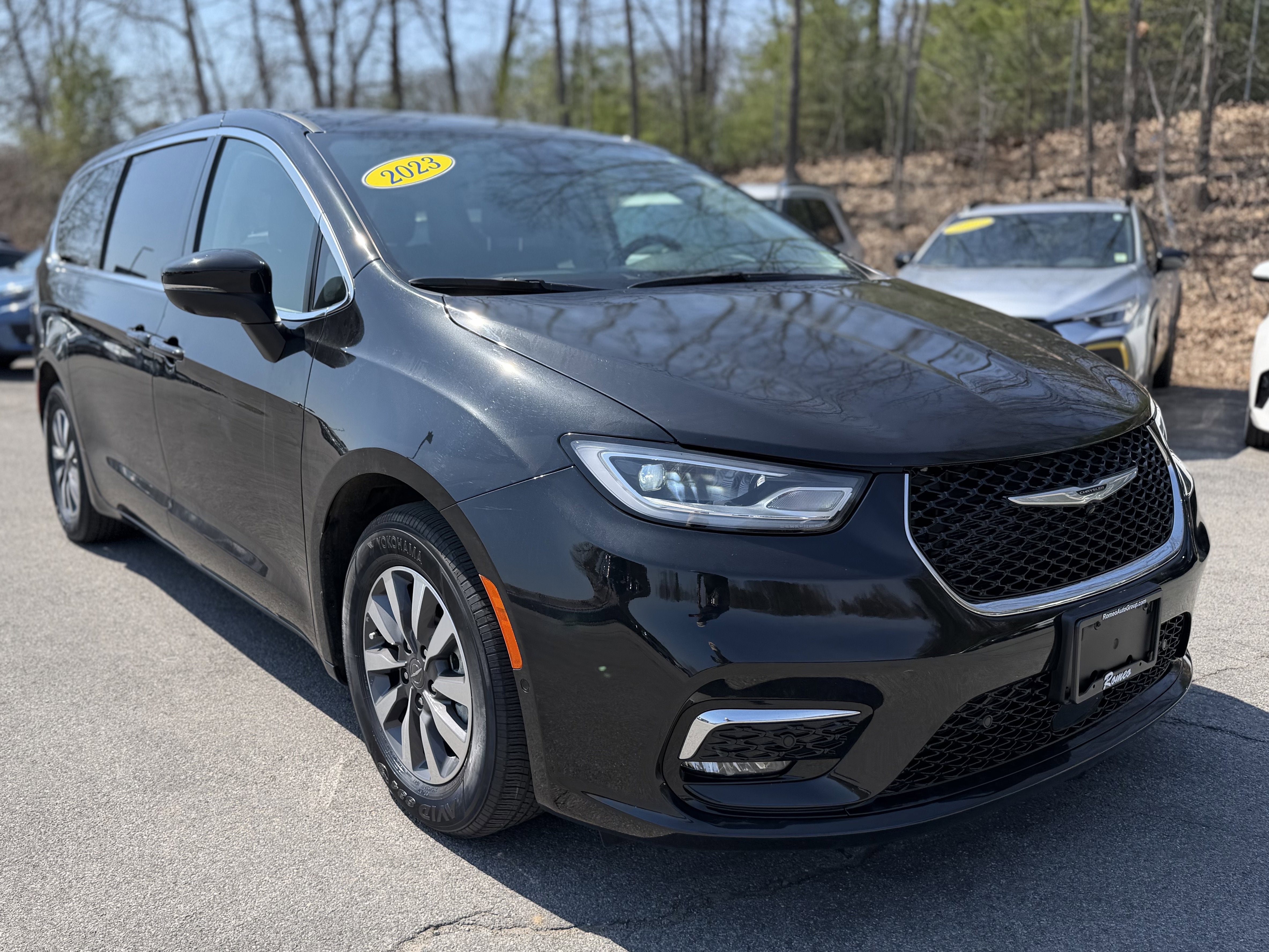 2023 Chrysler Pacifica Hybrid Touring L