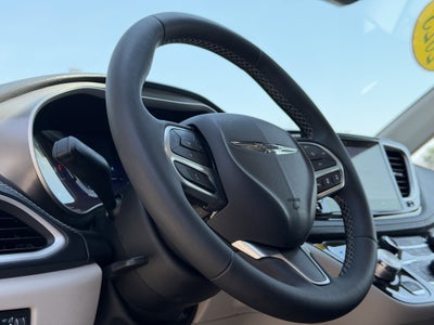 2023 Chrysler Pacifica Hybrid Touring L