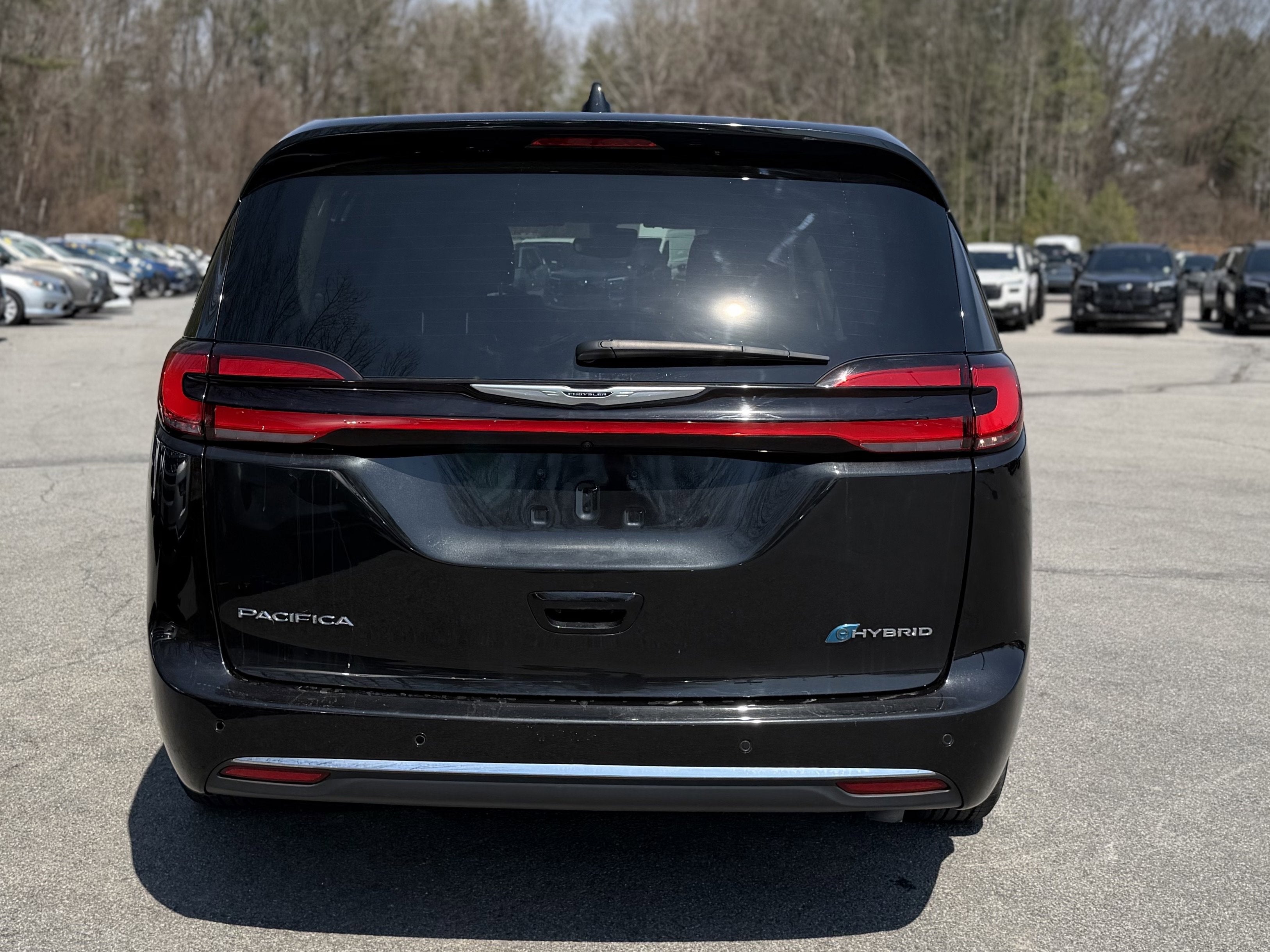 2023 Chrysler Pacifica Hybrid Touring L