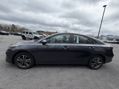 2023 Kia Forte LXS