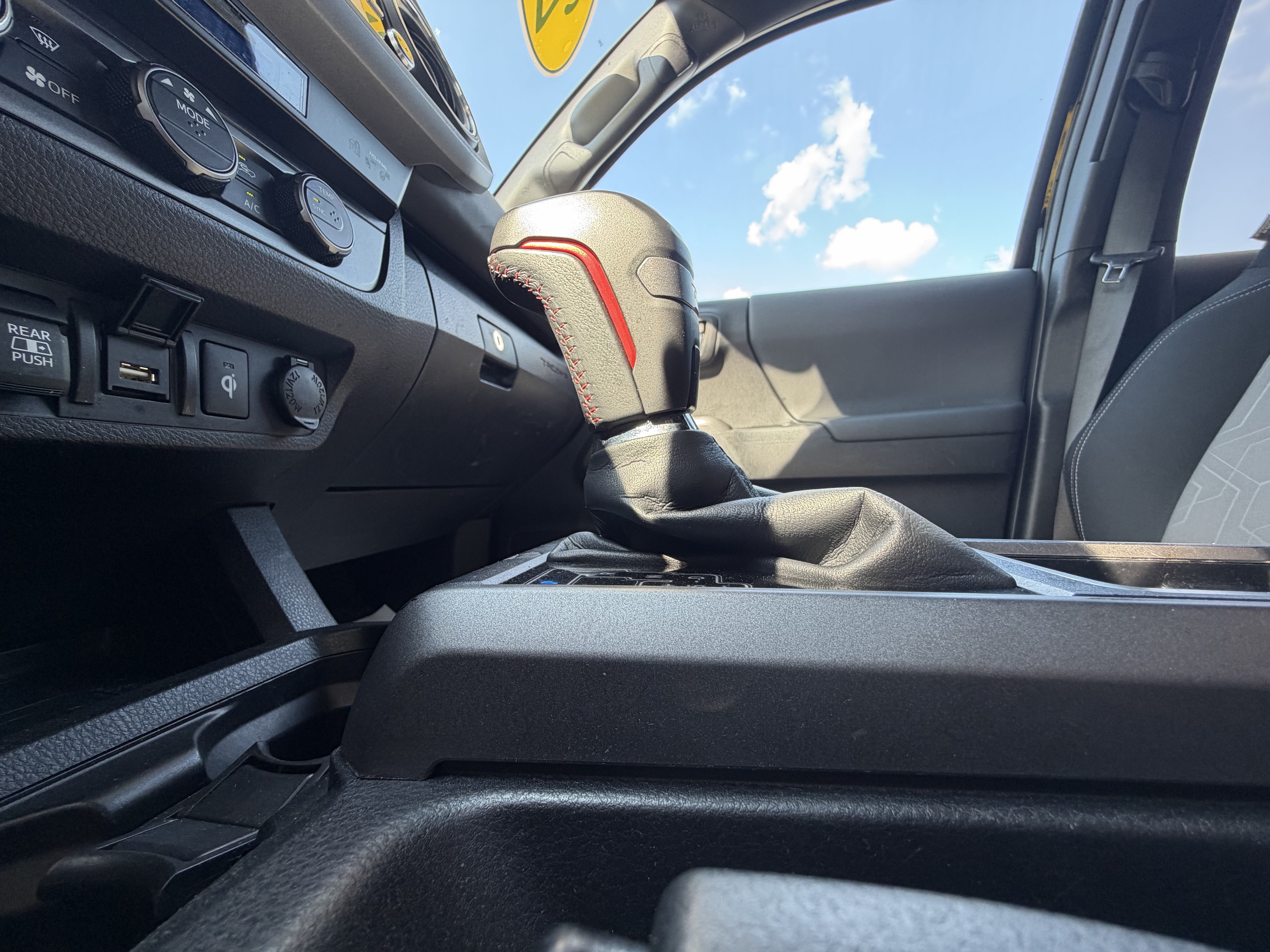 2023 Toyota Tacoma TRD Sport V6