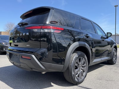 2022 Nissan Pathfinder S