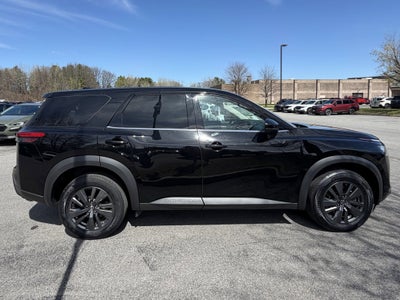 2022 Nissan Pathfinder S
