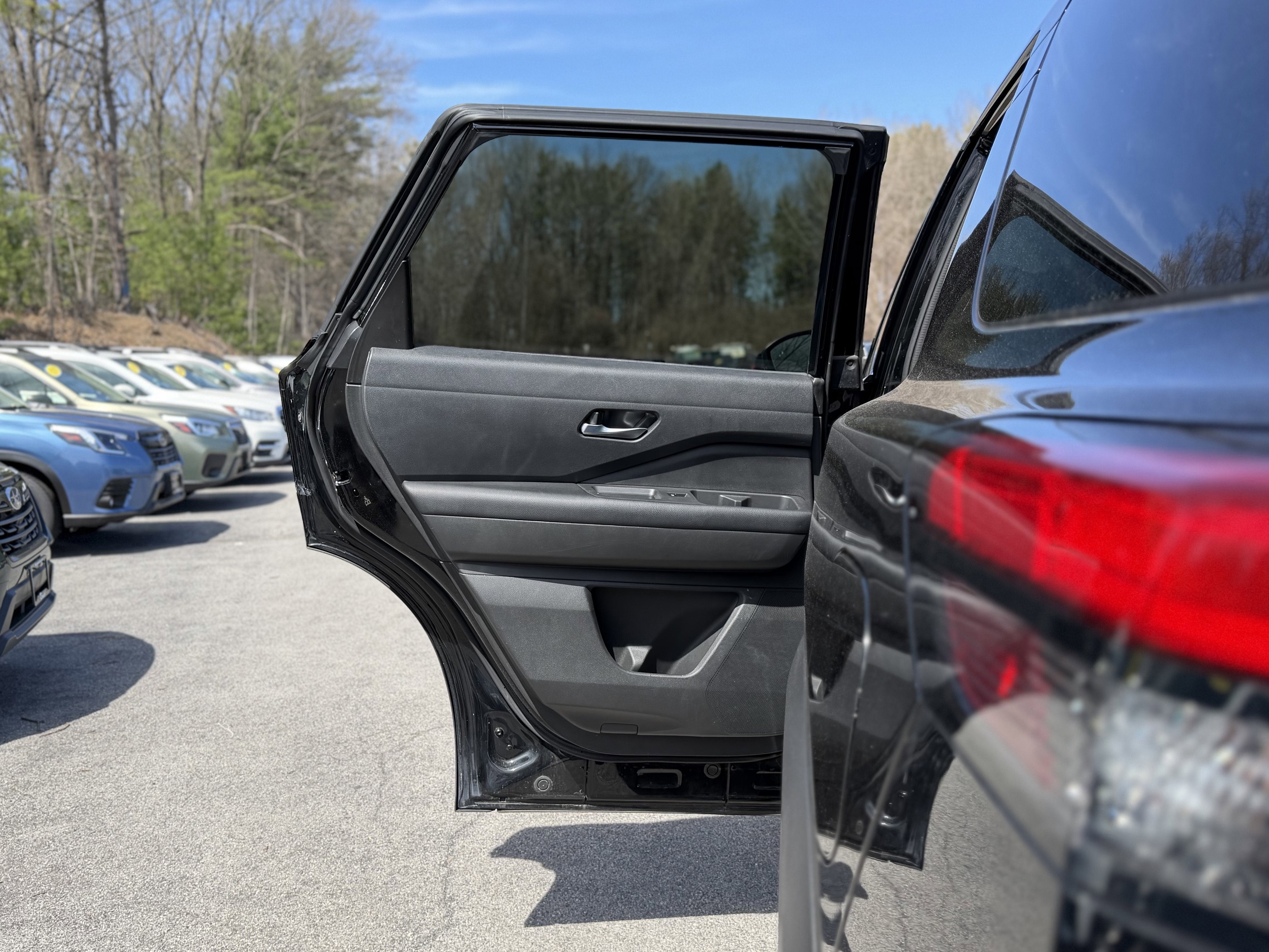 2022 Nissan Pathfinder S