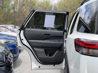 2025 Nissan Pathfinder Rock Creek
