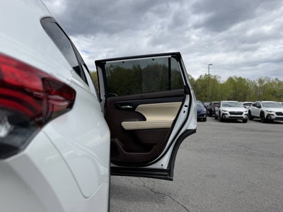 2022 Toyota Highlander XLE