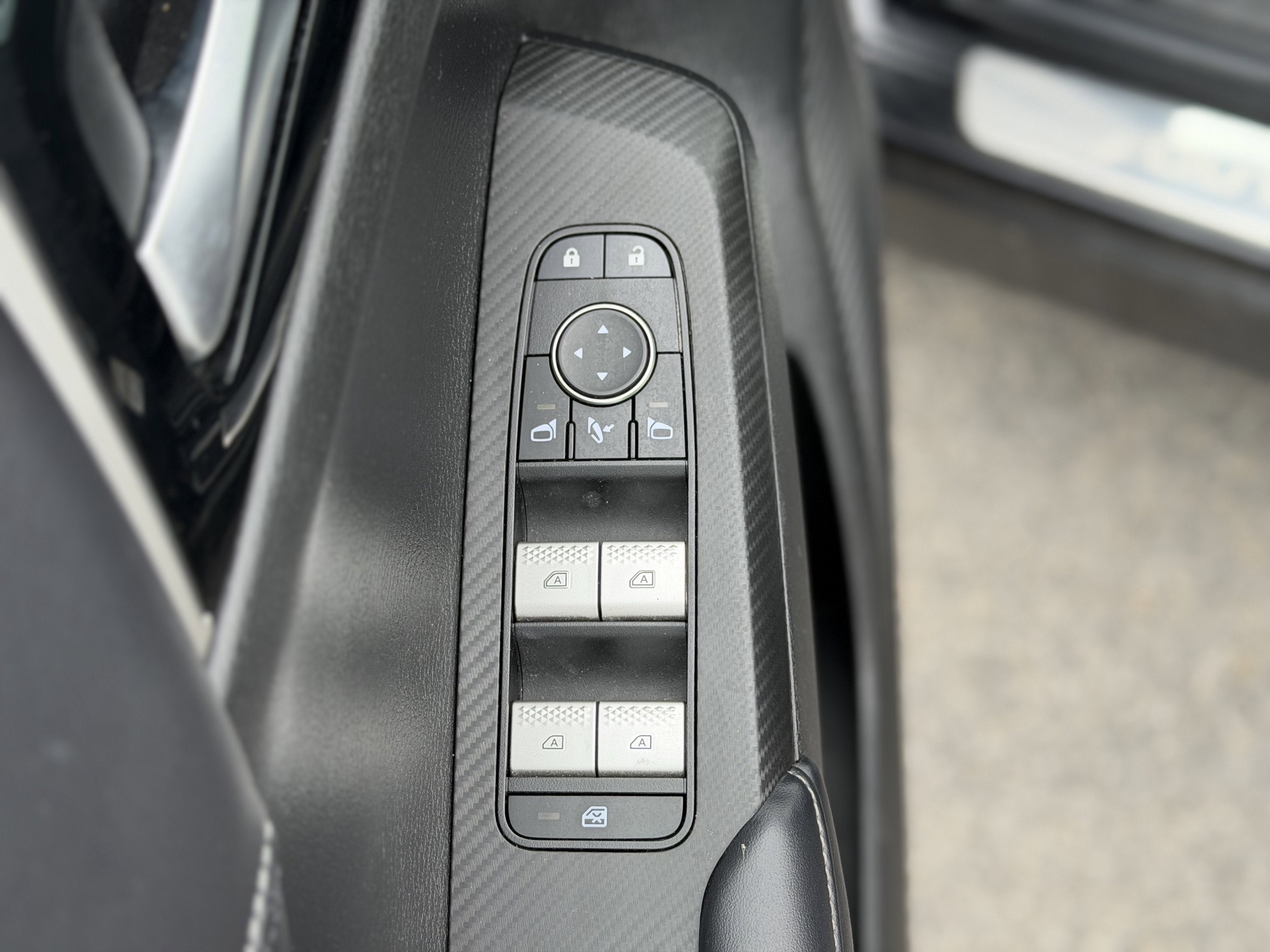 2023 Mitsubishi Outlander PHEV SEL