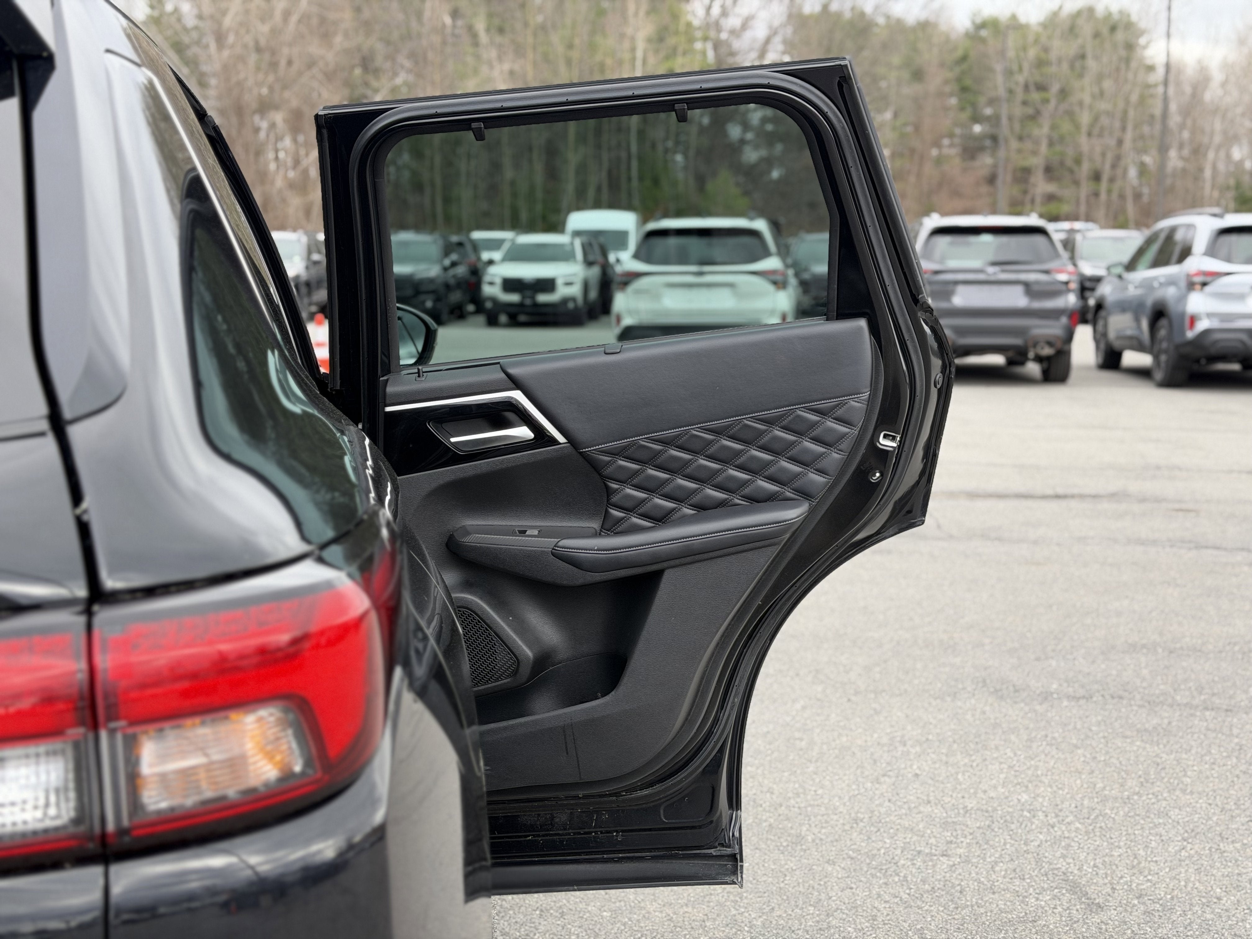 2023 Mitsubishi Outlander PHEV SEL