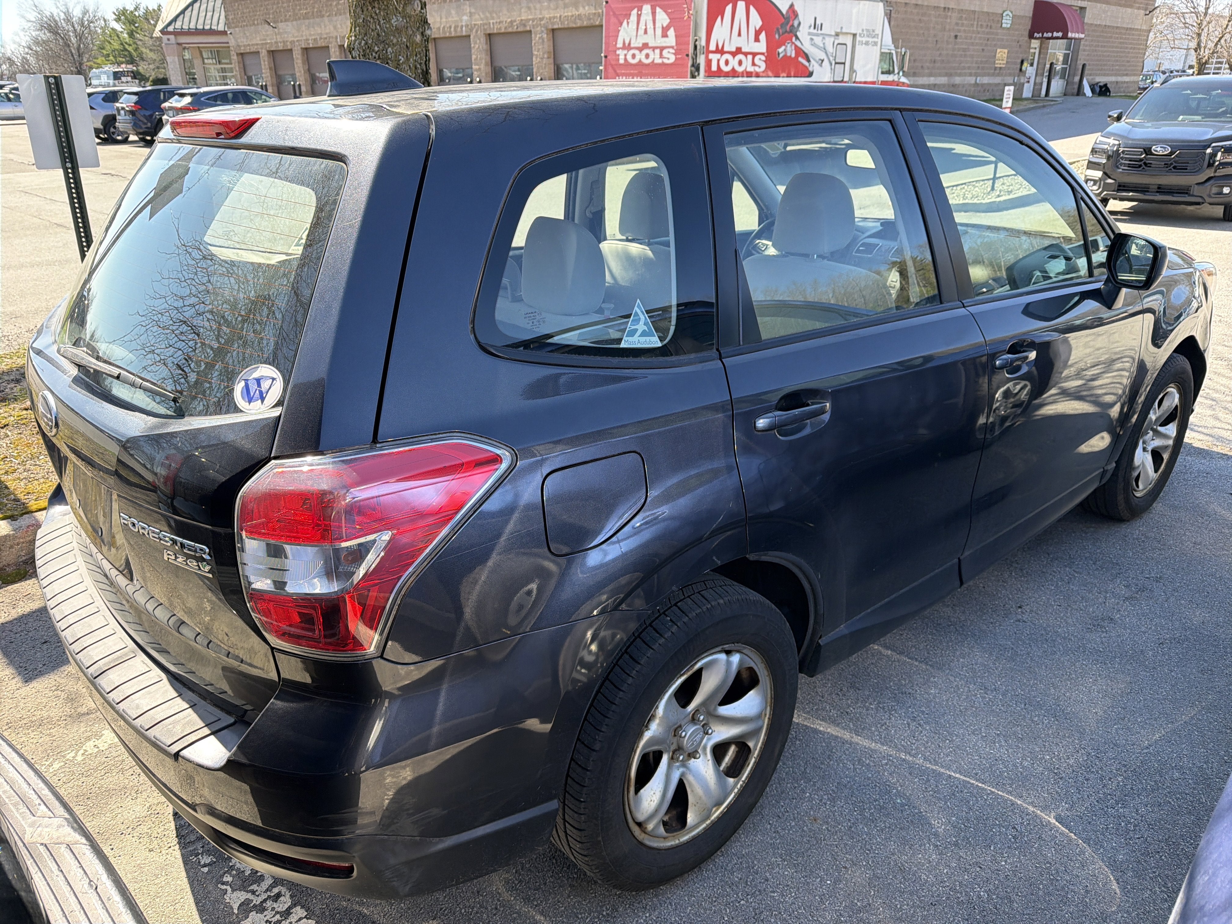 2016 Subaru Forester 2.5i