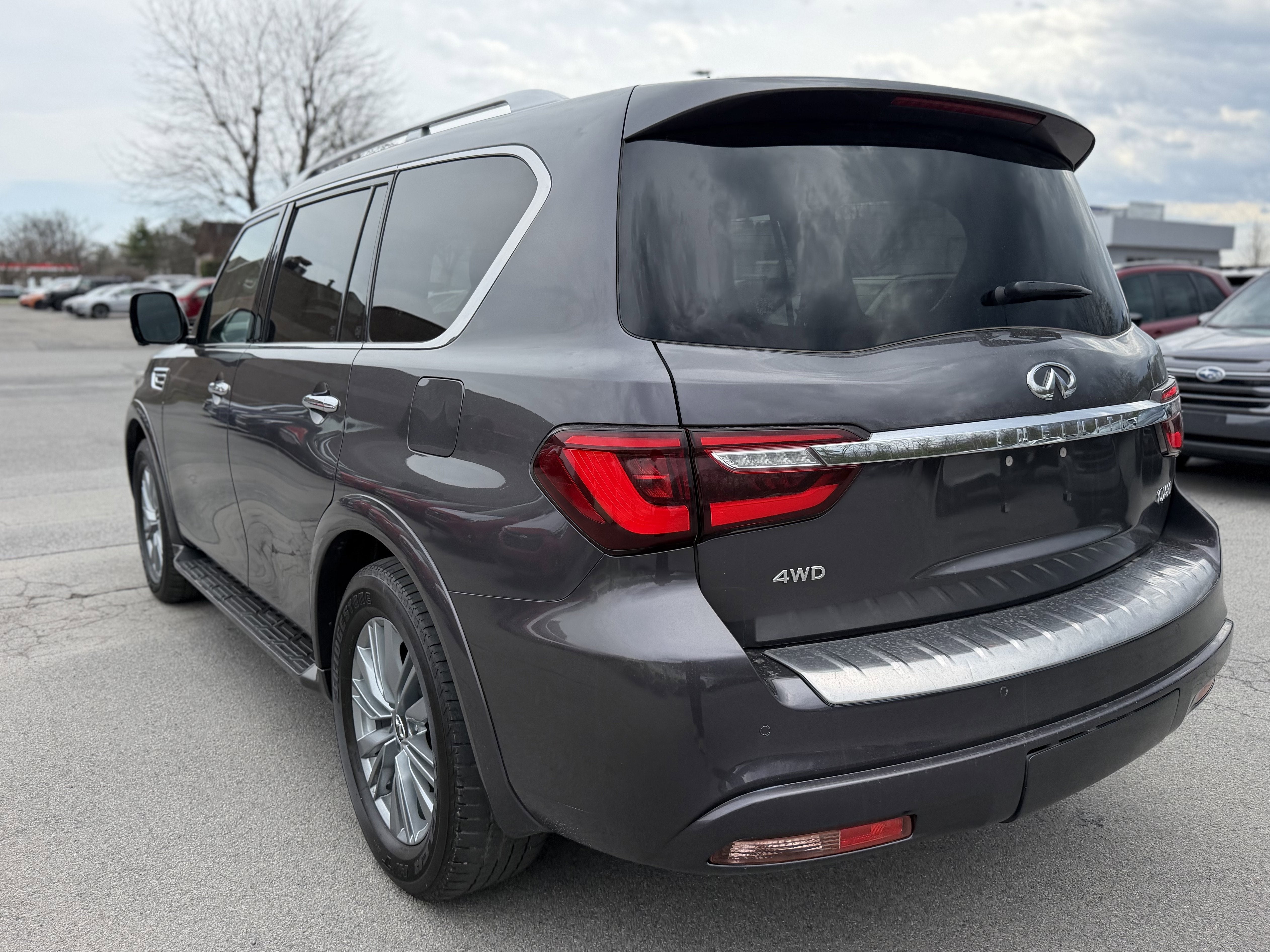 2024 INFINITI QX80 LUXE