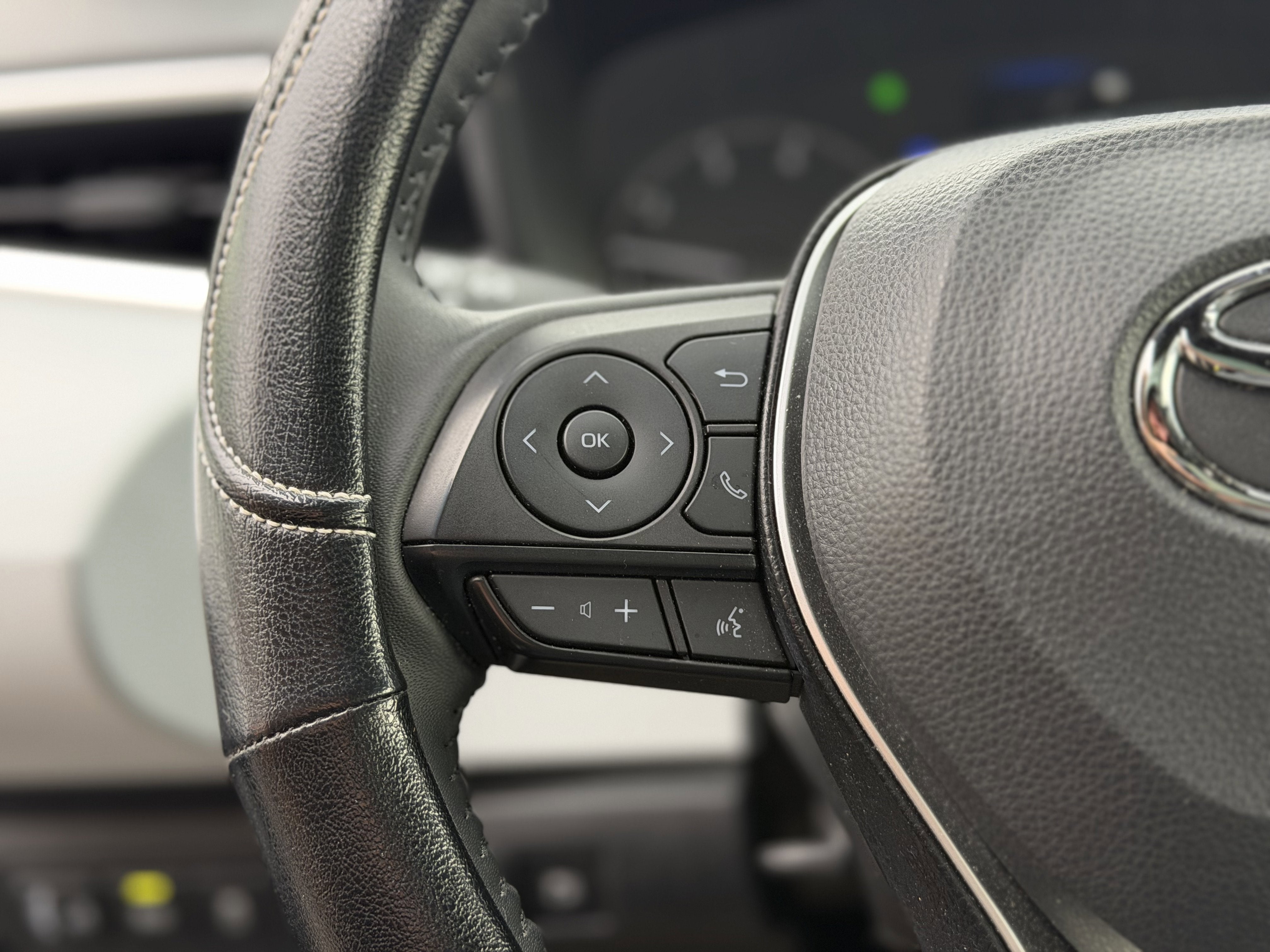 2025 Toyota Corolla Hybrid SE