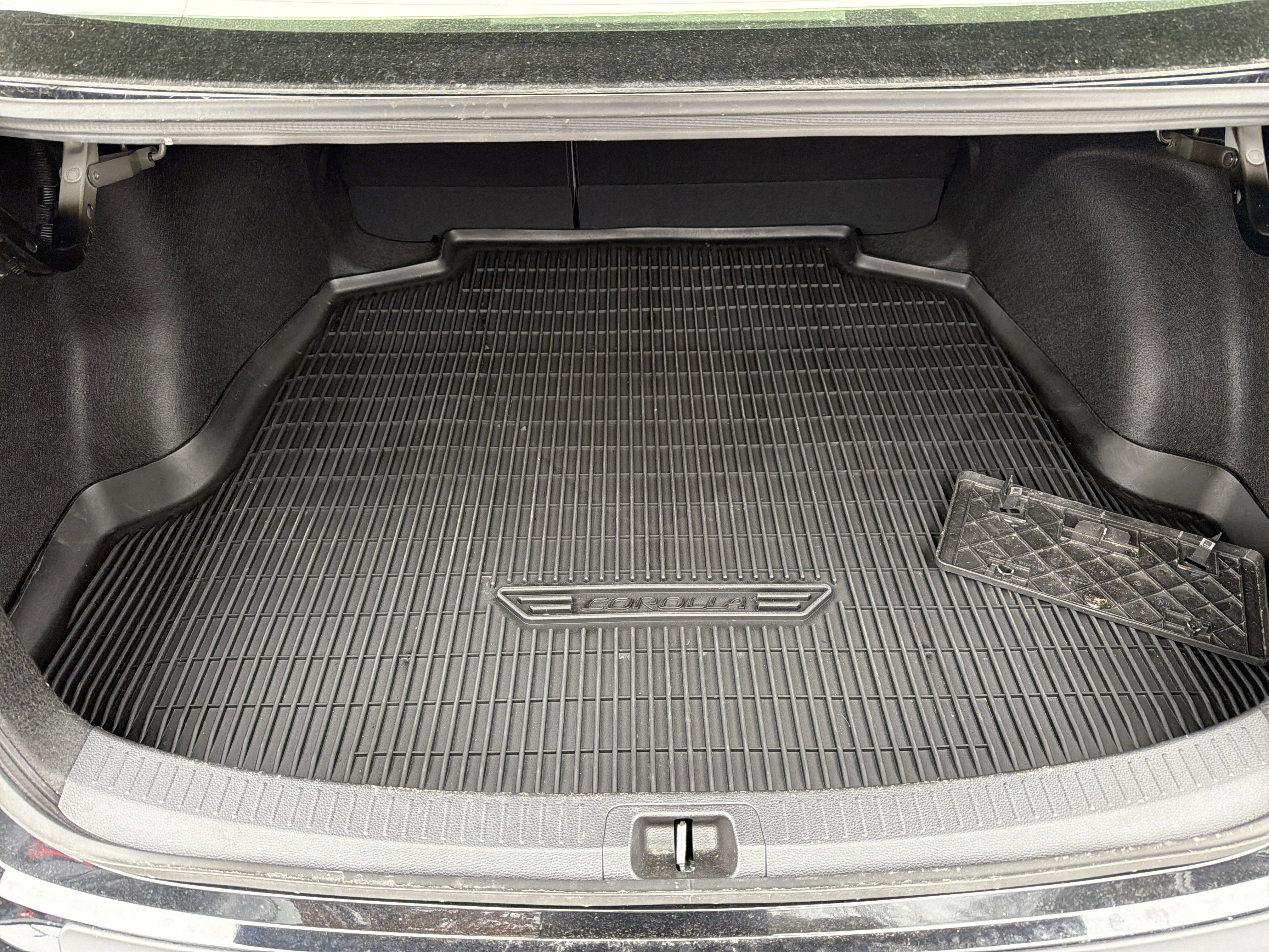 2025 Toyota Corolla Hybrid SE