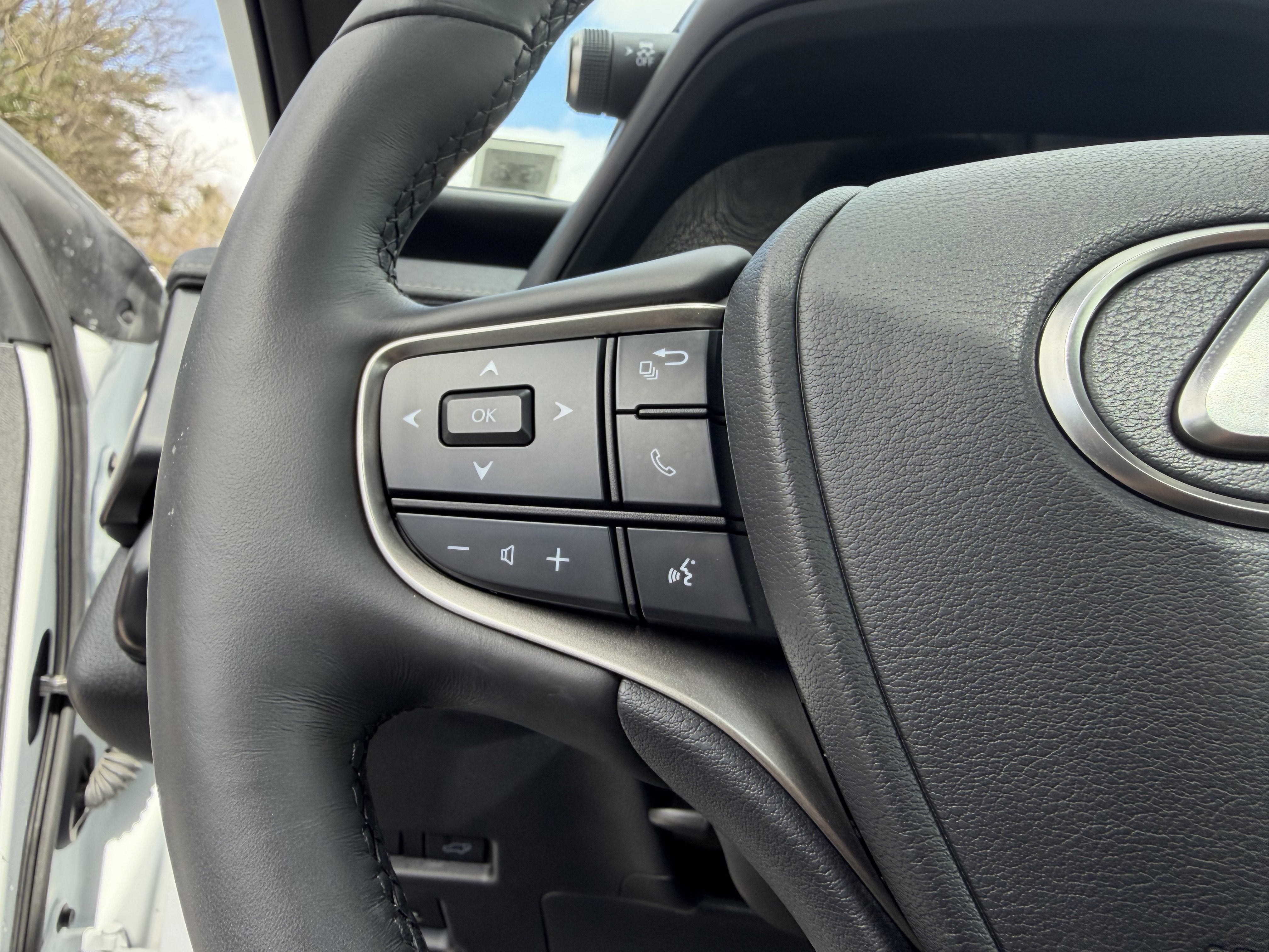 2023 Lexus UX 250h UX 250h F SPORT Design