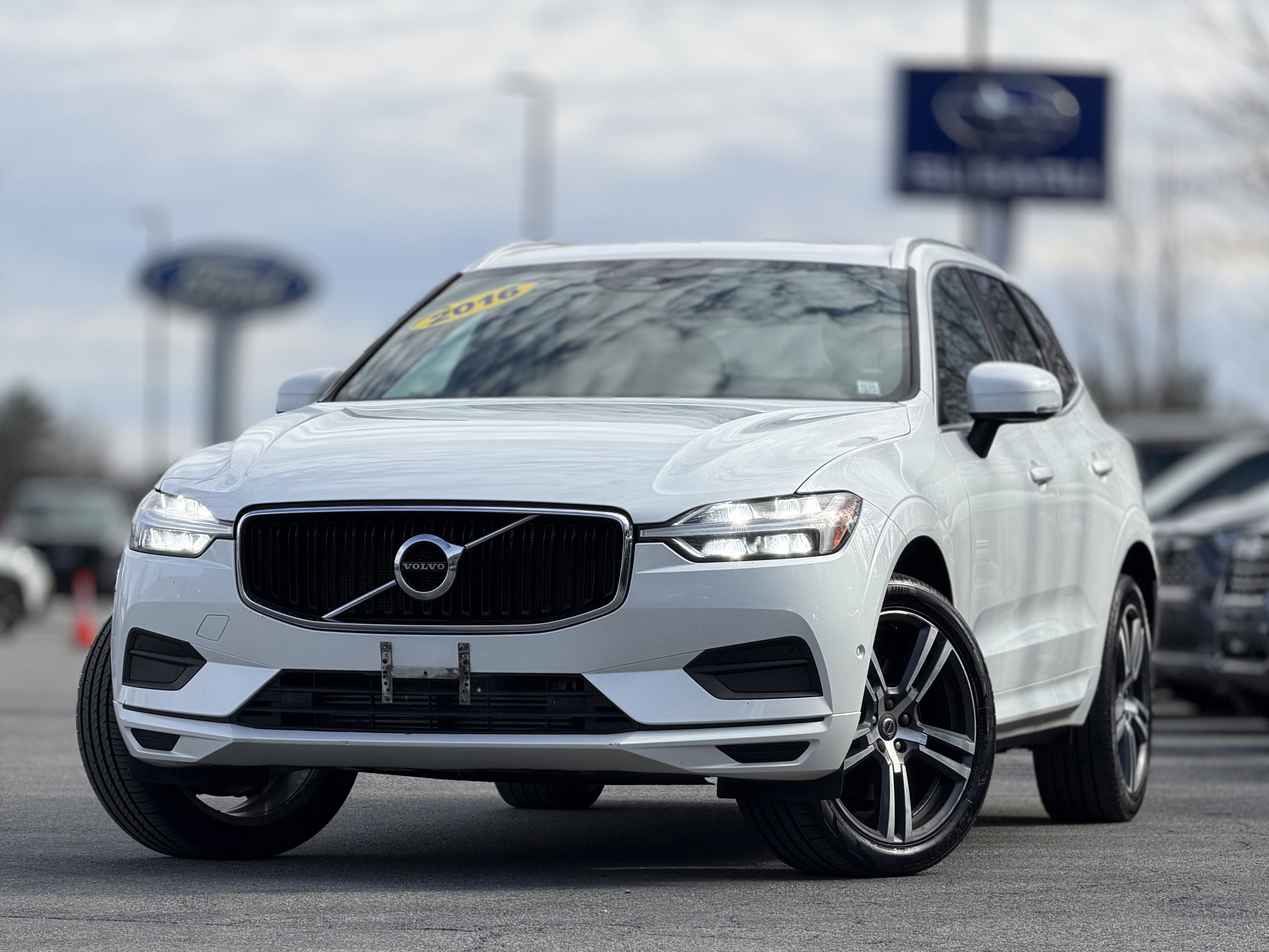 2019 Volvo XC60 T6 Momentum AWD's photo