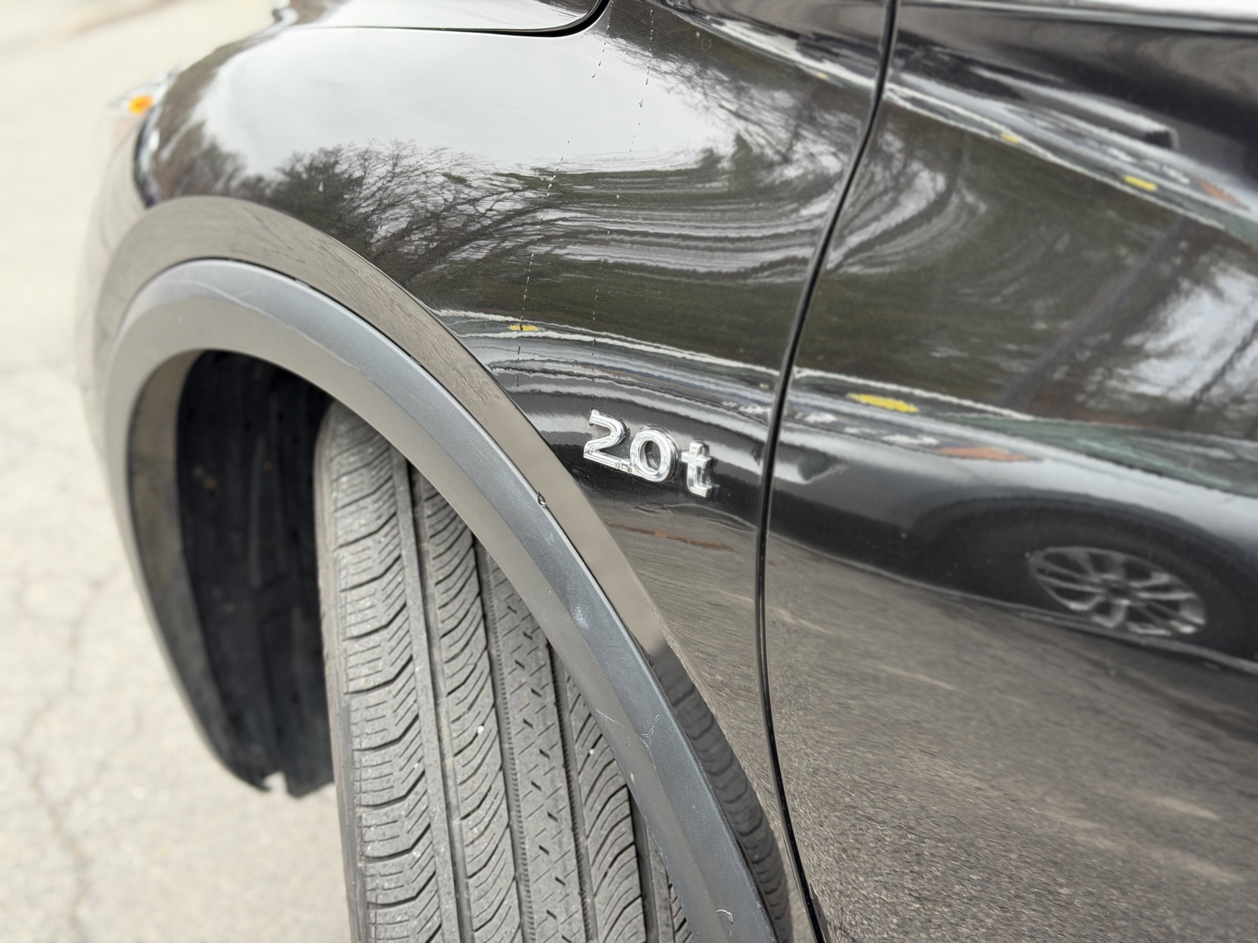 2019 INFINITI QX30 ESSENTIAL