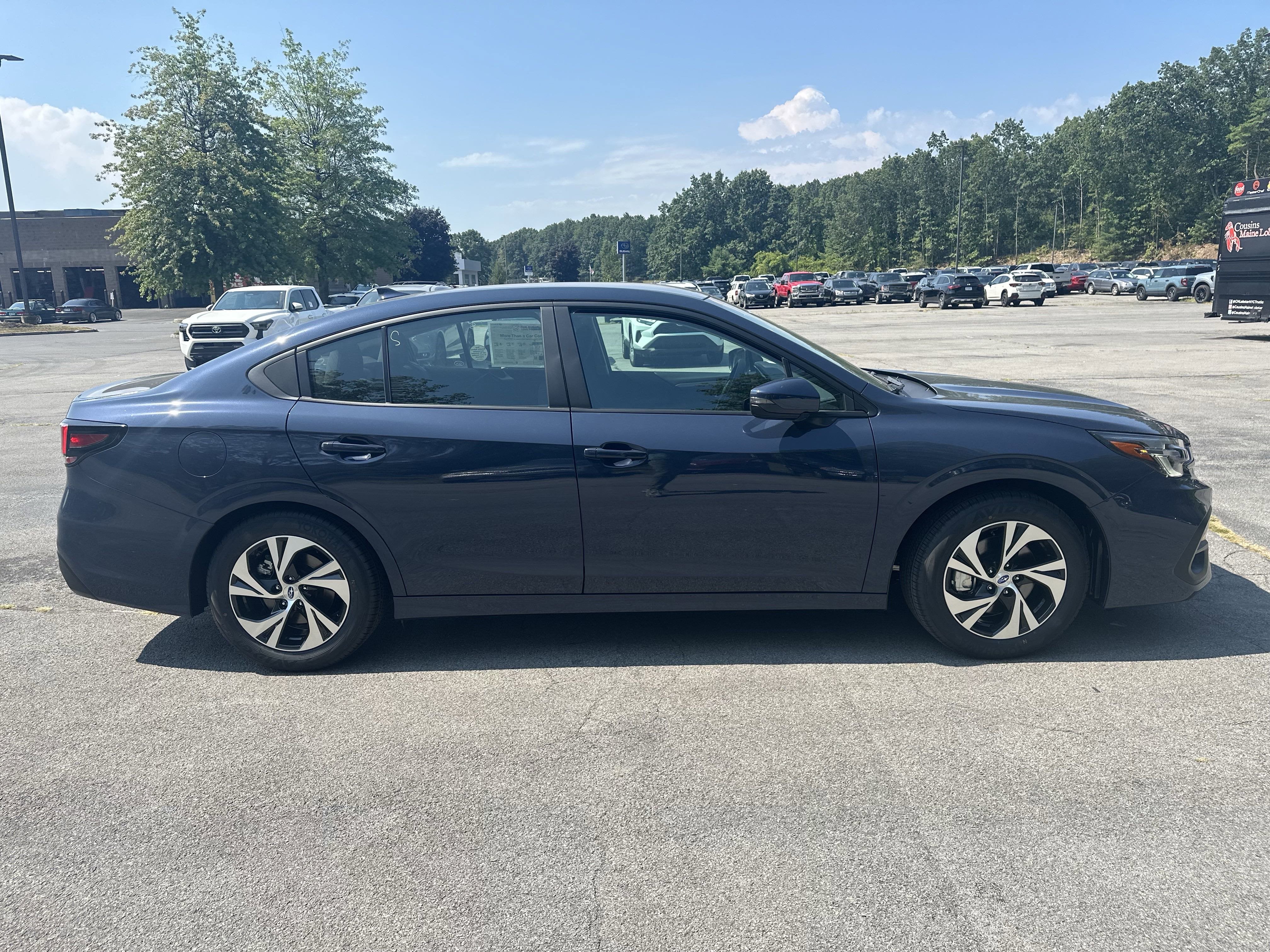 2025 Subaru LEGACY Premium