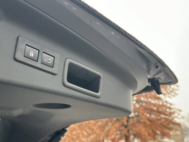 2025 Subaru FORESTER Limited Hybrid