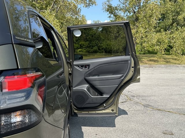 2025 Subaru FORESTER Limited Hybrid