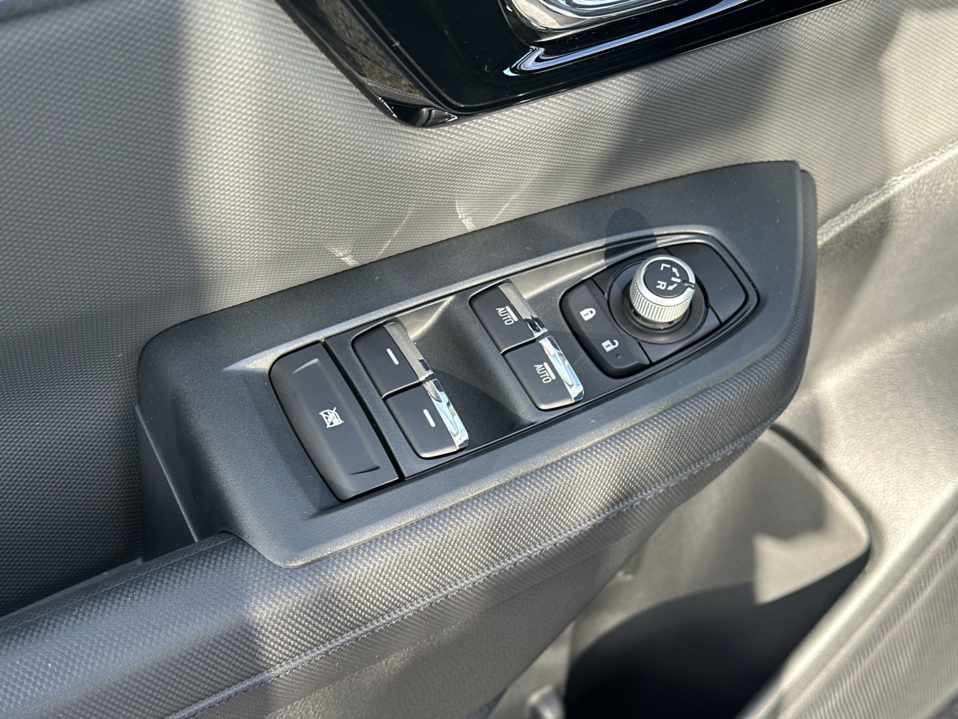 2025 Subaru FORESTER Limited Hybrid