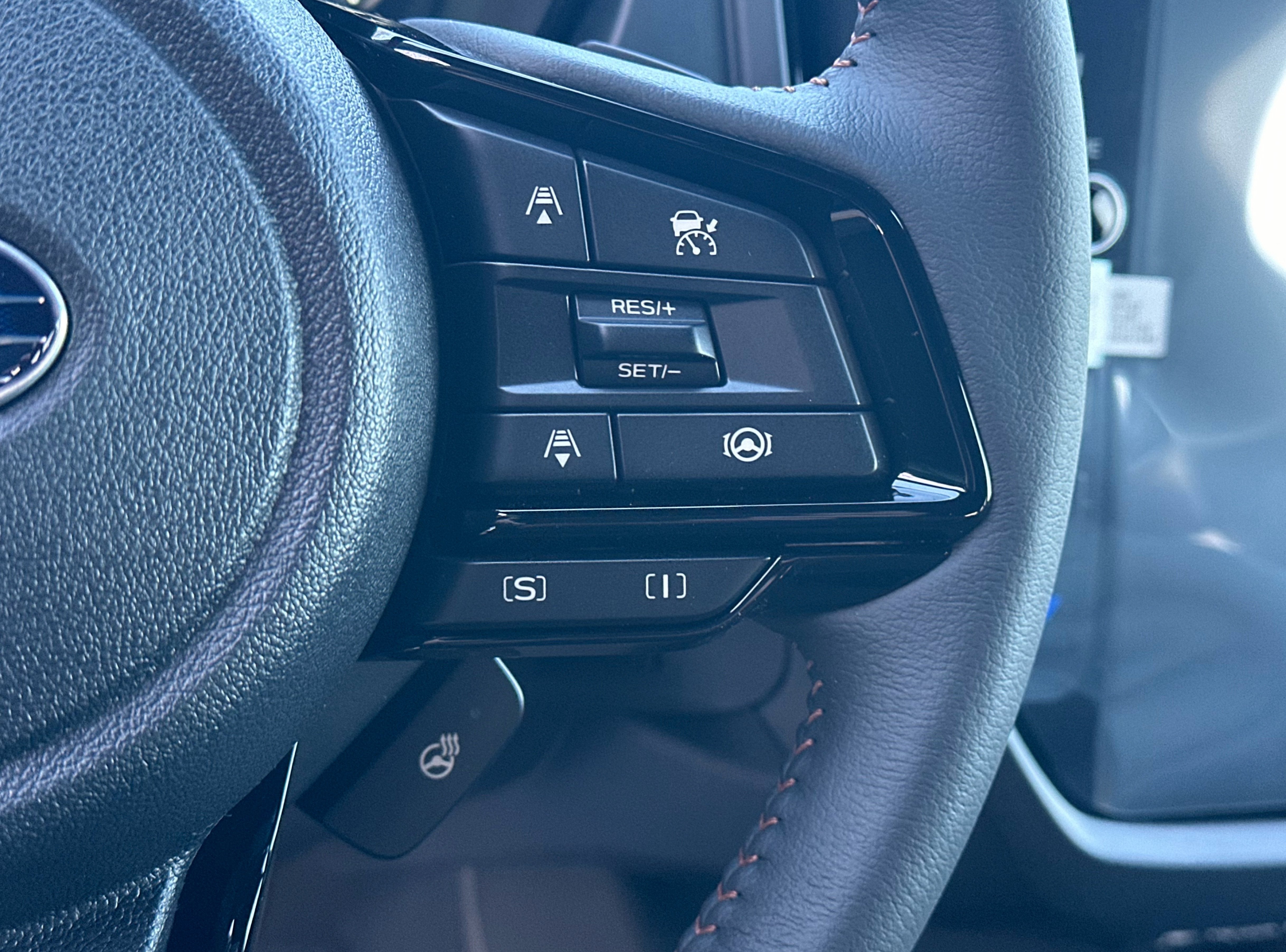 2025 Subaru FORESTER Touring Hybrid