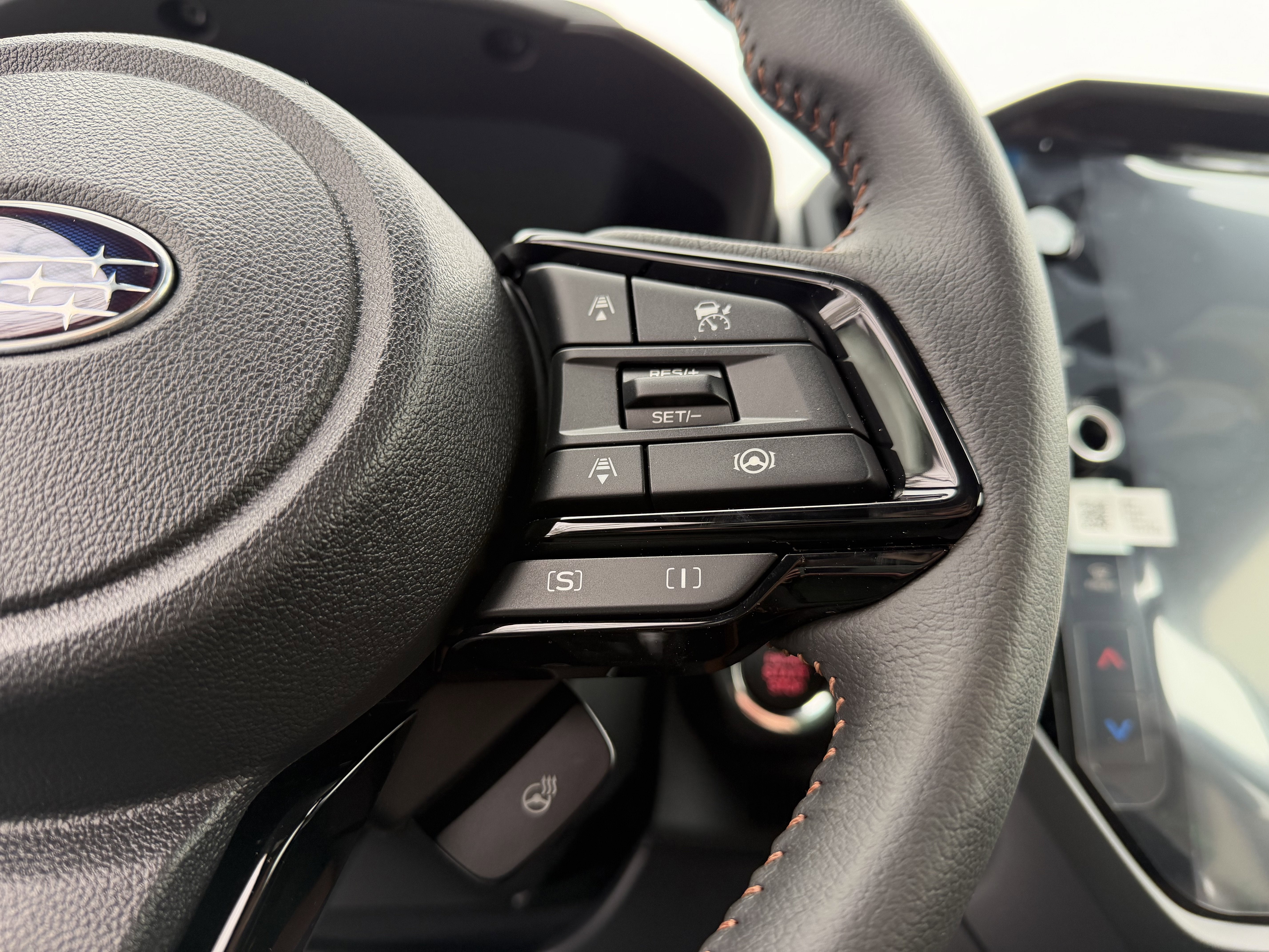 2025 Subaru FORESTER Touring Hybrid