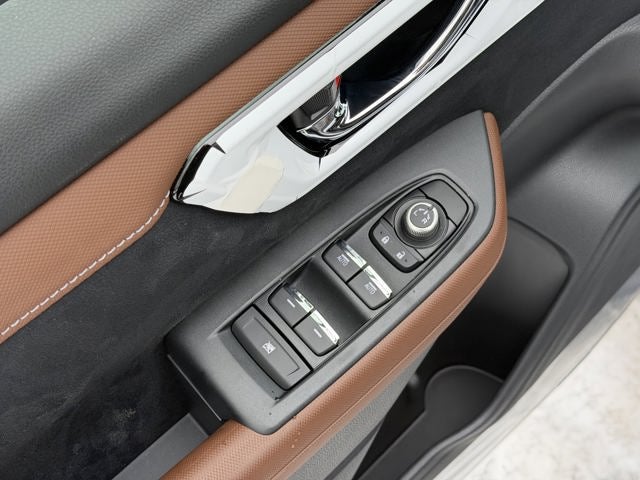 2025 Subaru FORESTER Touring Hybrid