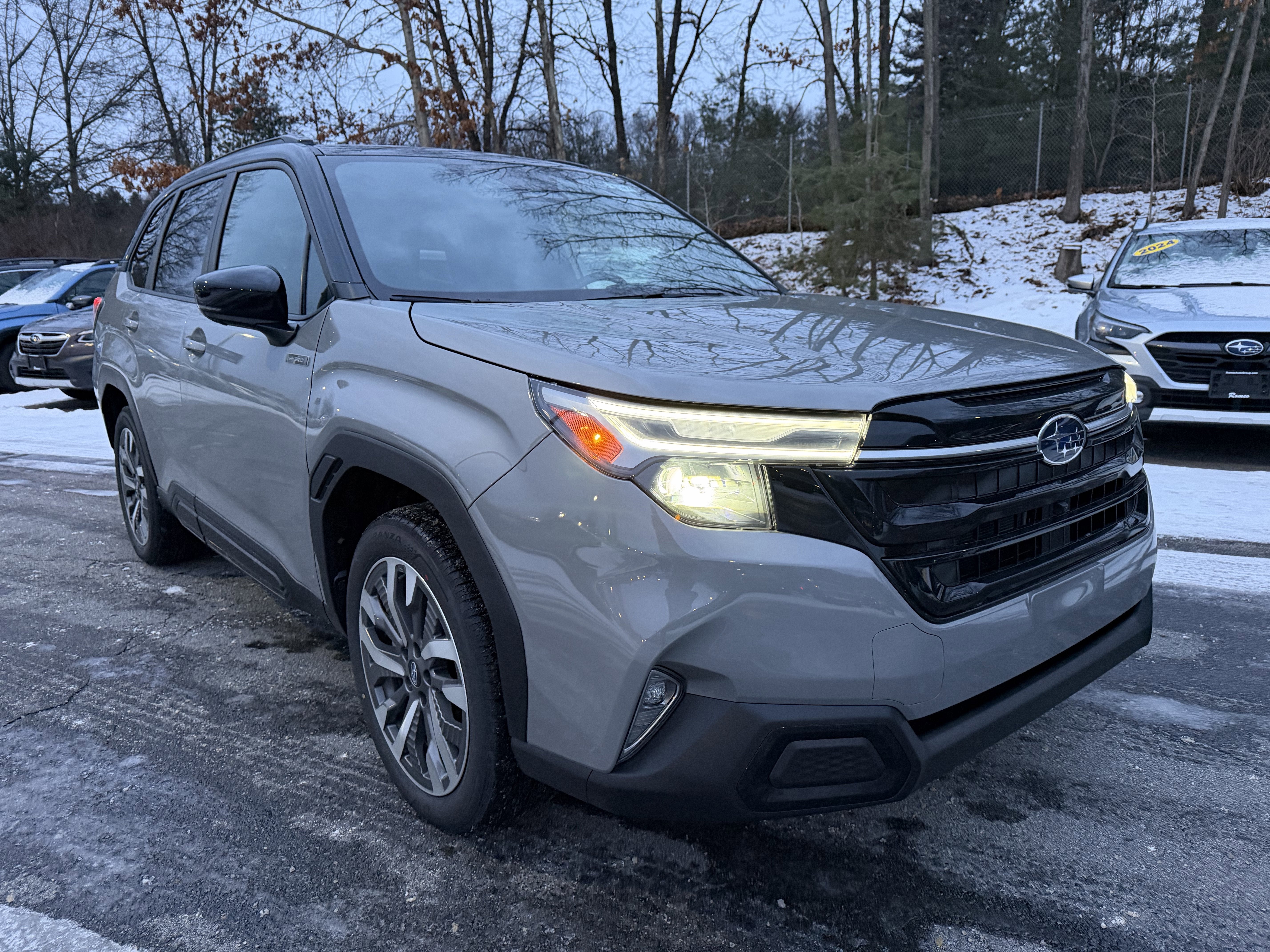 2025 Subaru FORESTER Touring Hybrid