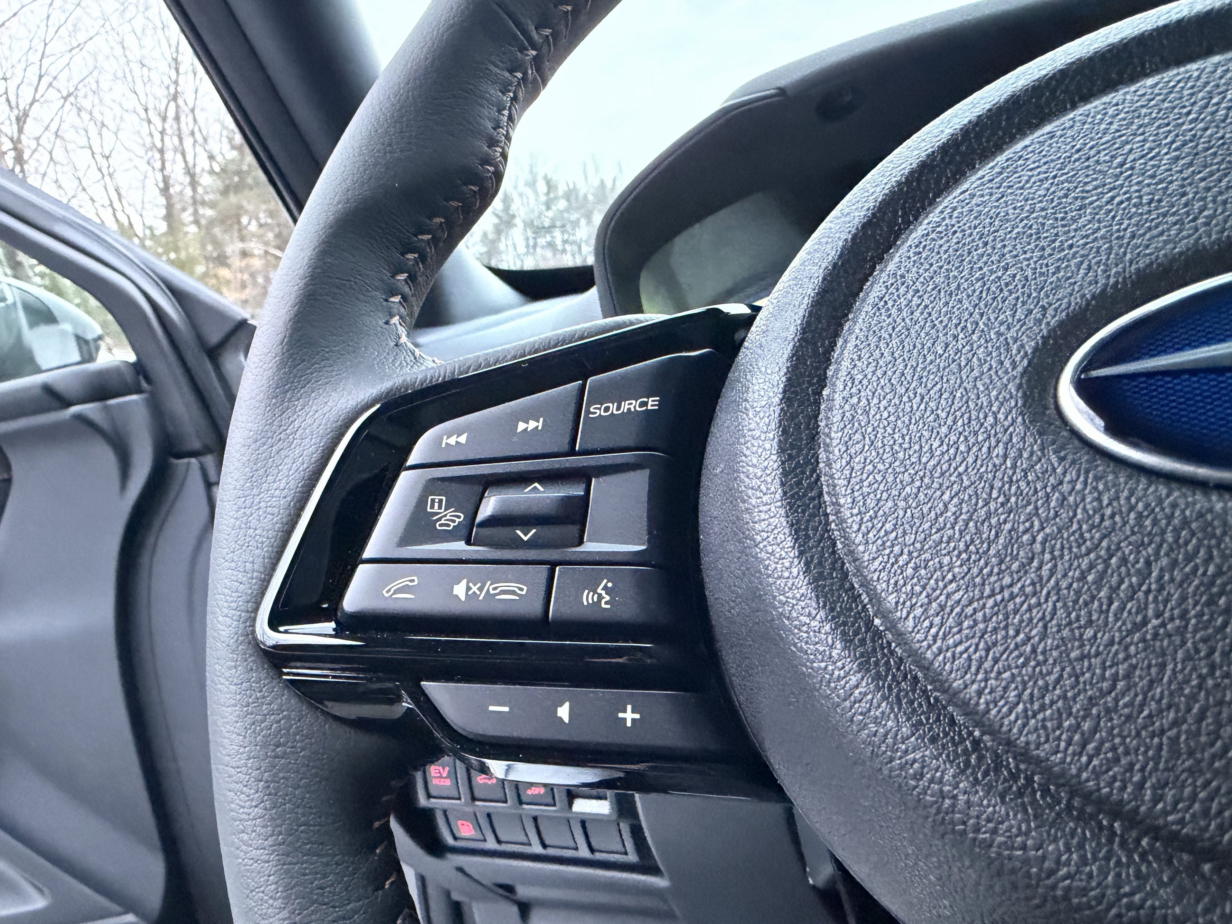 2025 Subaru FORESTER Touring Hybrid