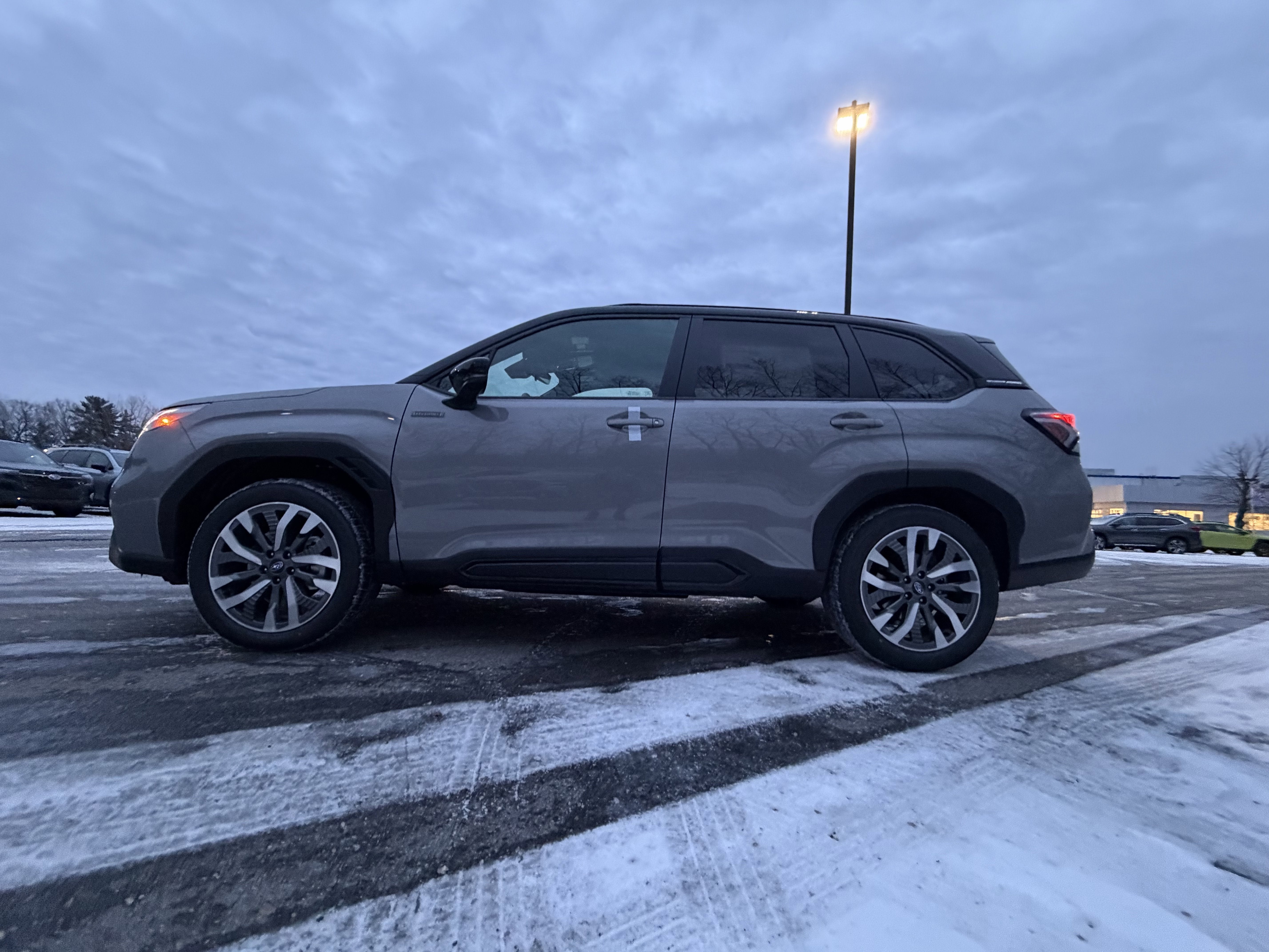 2025 Subaru FORESTER Touring Hybrid