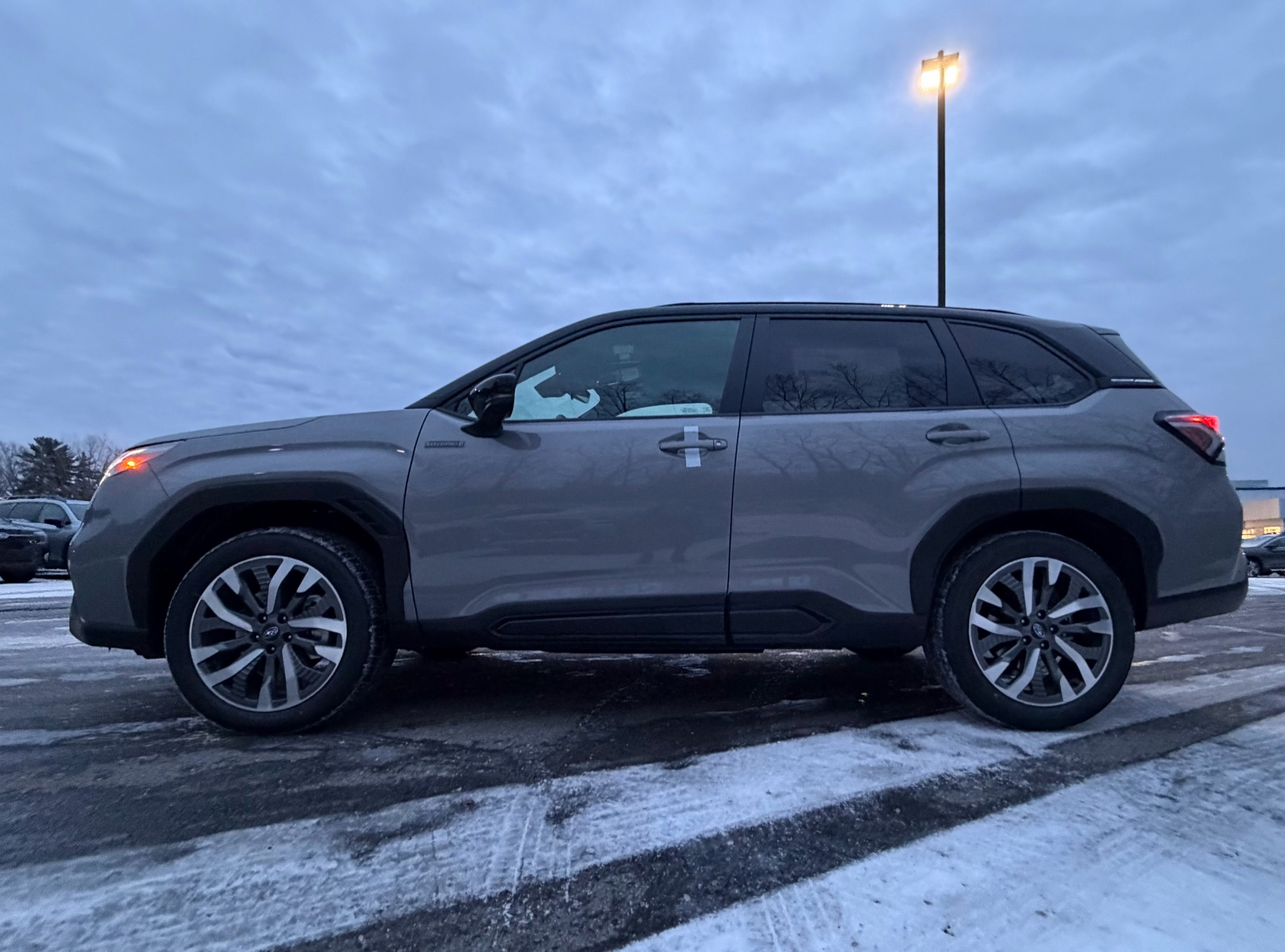 2025 Subaru FORESTER Touring Hybrid