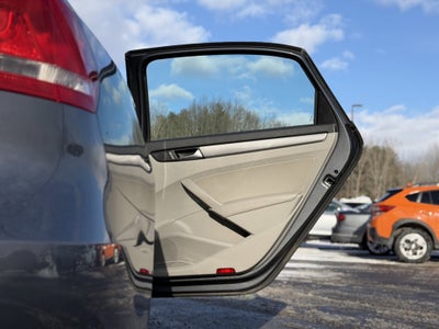 2015 Volkswagen Passat 1.8T Limited Edition