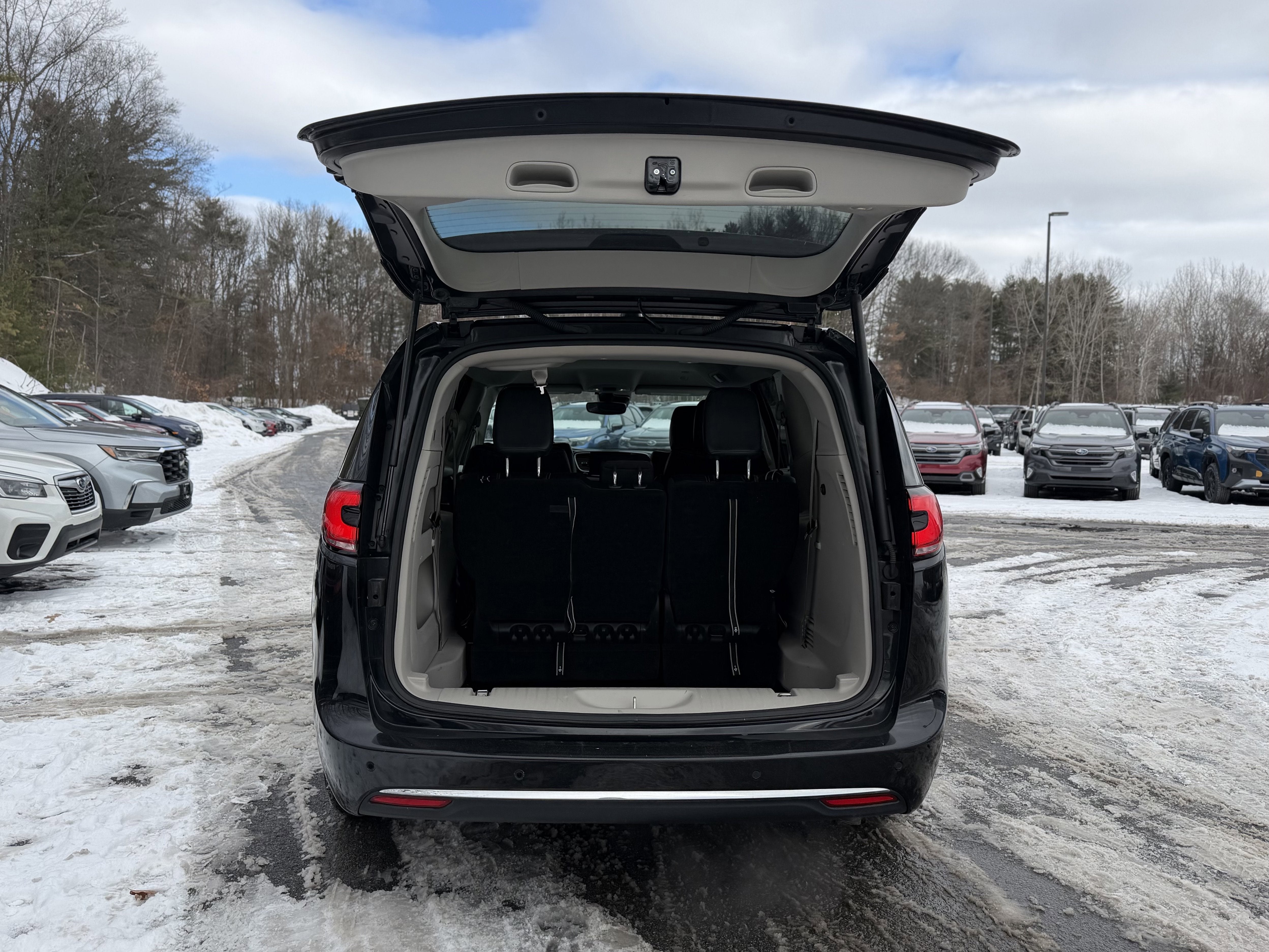 2023 Chrysler Pacifica Touring L