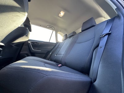 2022 Toyota RAV4 Hybrid LE