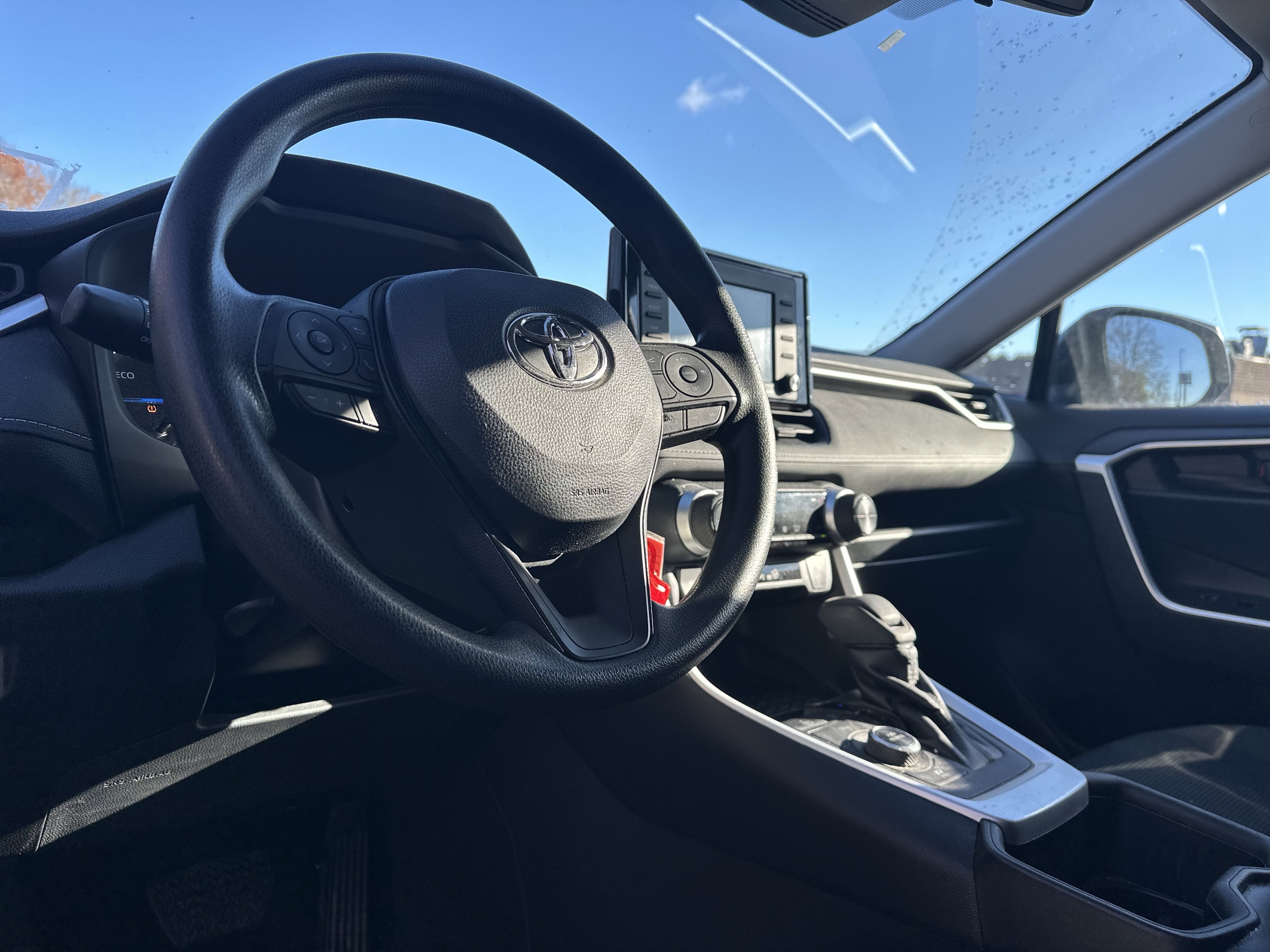 2022 Toyota RAV4 Hybrid LE