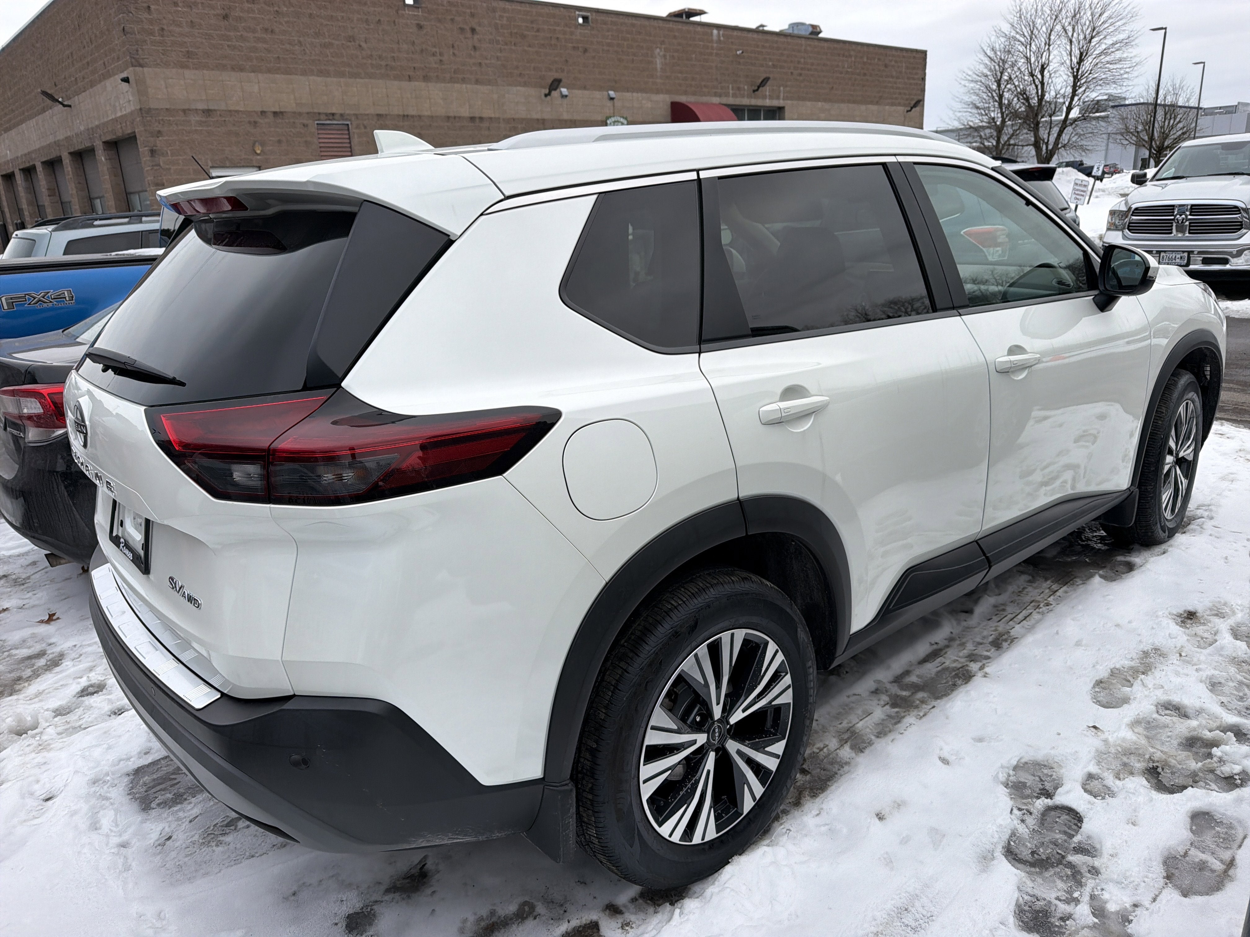 2023 Nissan Rogue SV