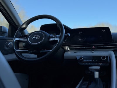 2022 Hyundai Elantra Limited