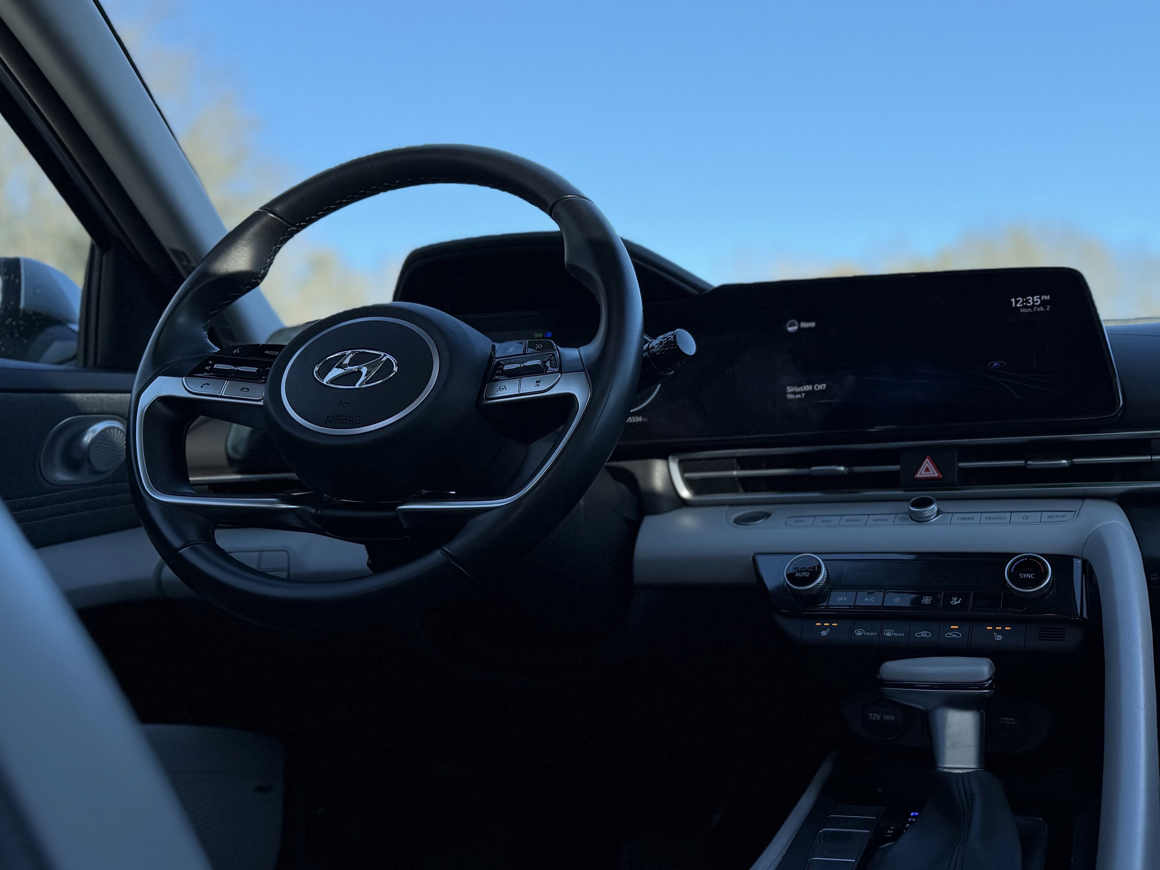 2022 Hyundai Elantra Limited