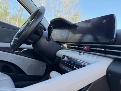 2022 Hyundai Elantra Limited