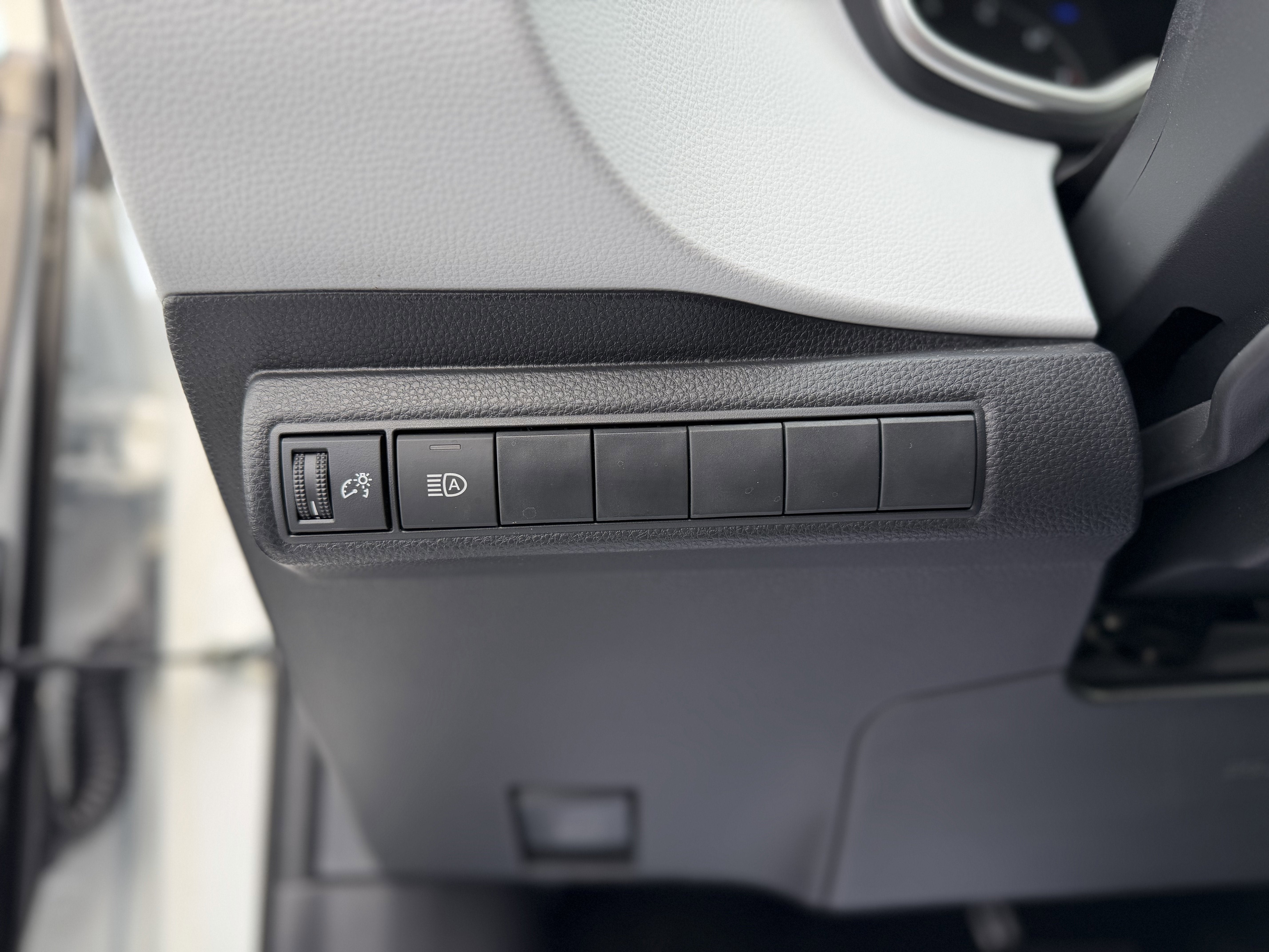 2025 Toyota Corolla Hatchback SE