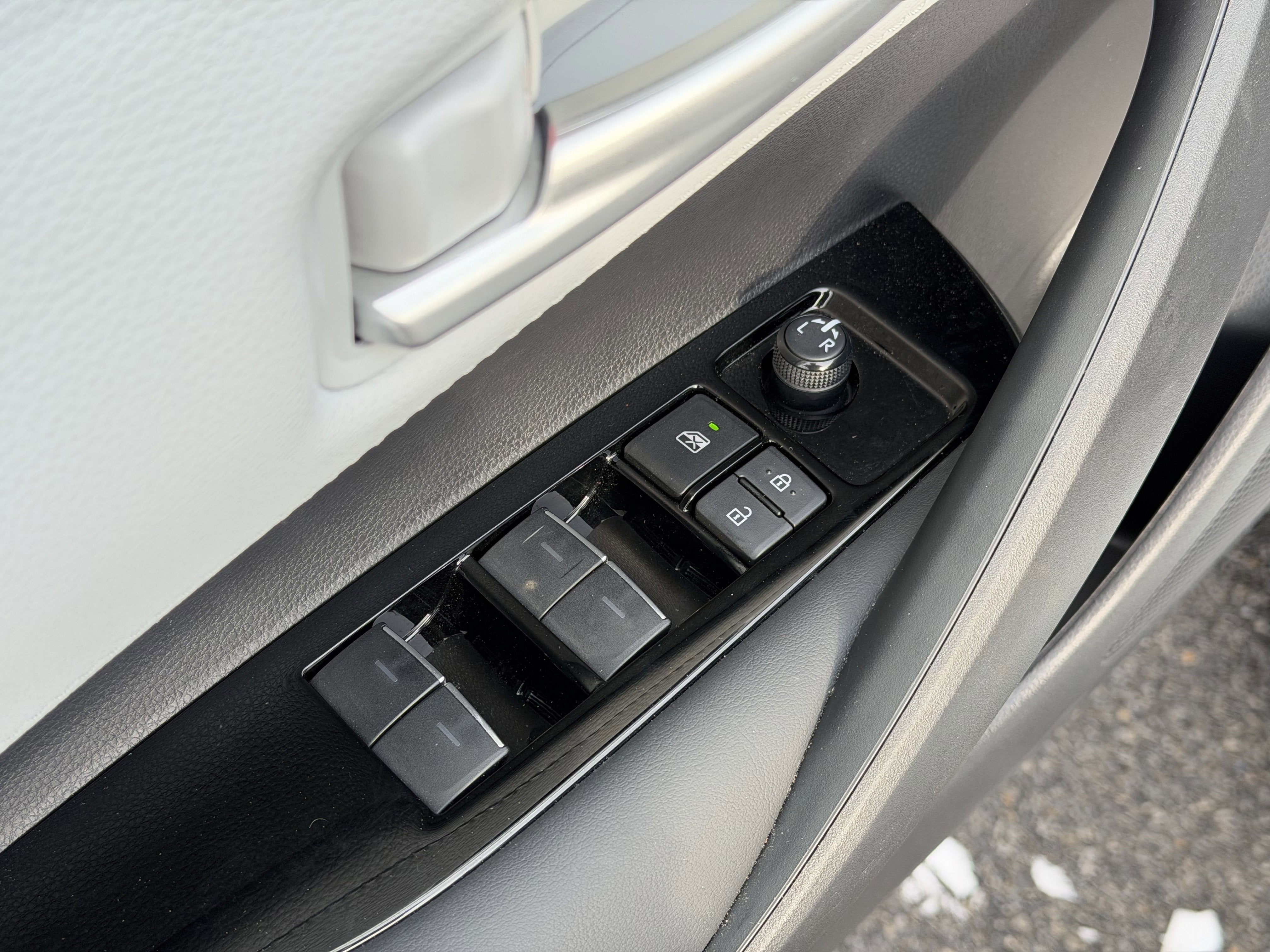 2025 Toyota Corolla Hatchback SE