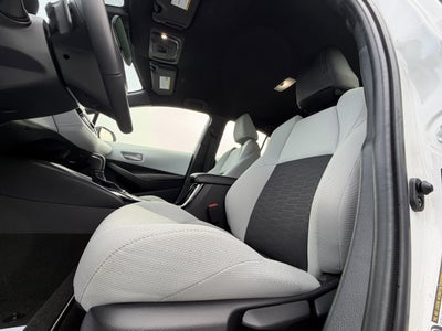 2025 Toyota Corolla Hatchback SE